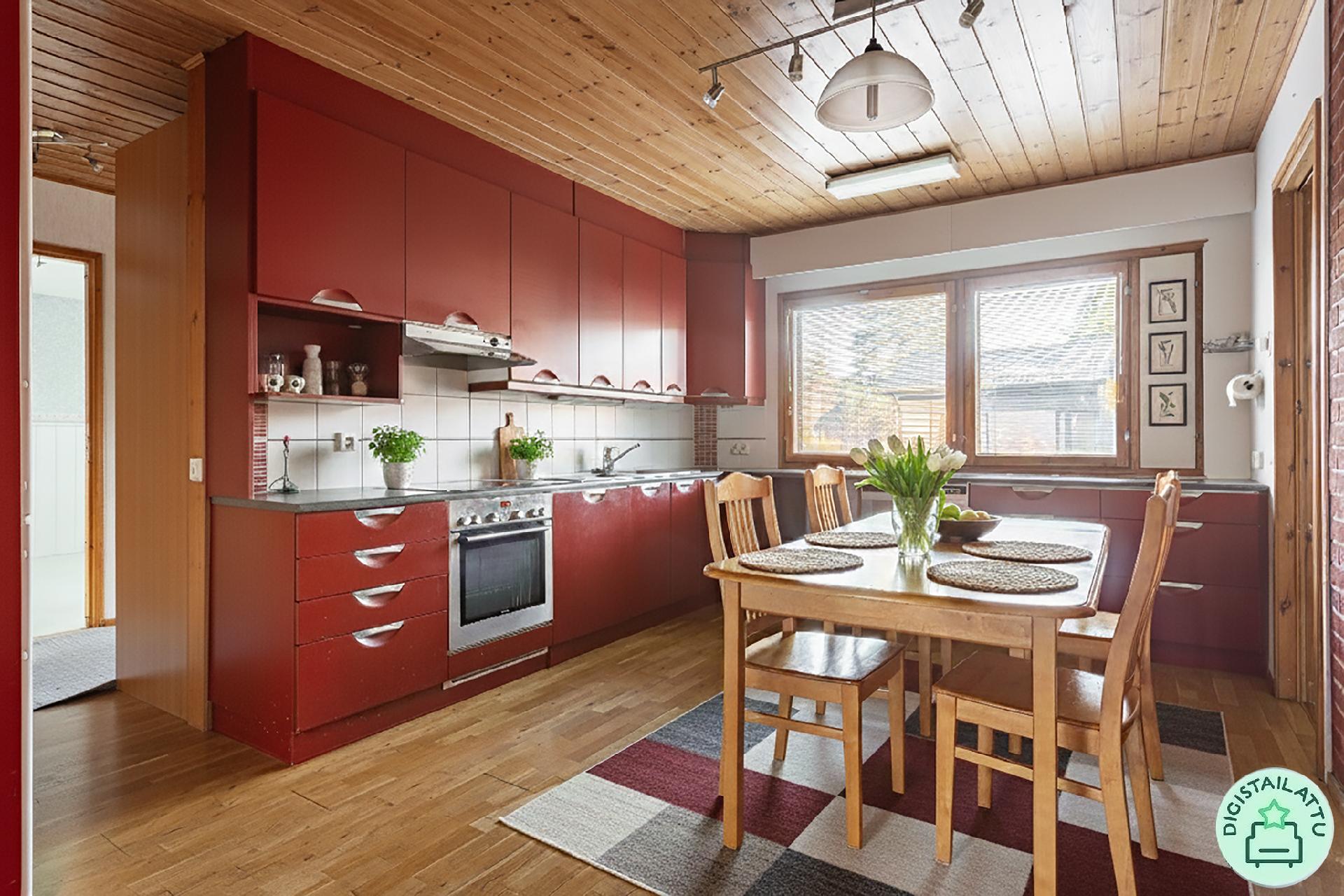 Naavakatu 6, Haukiluoma, Tampere