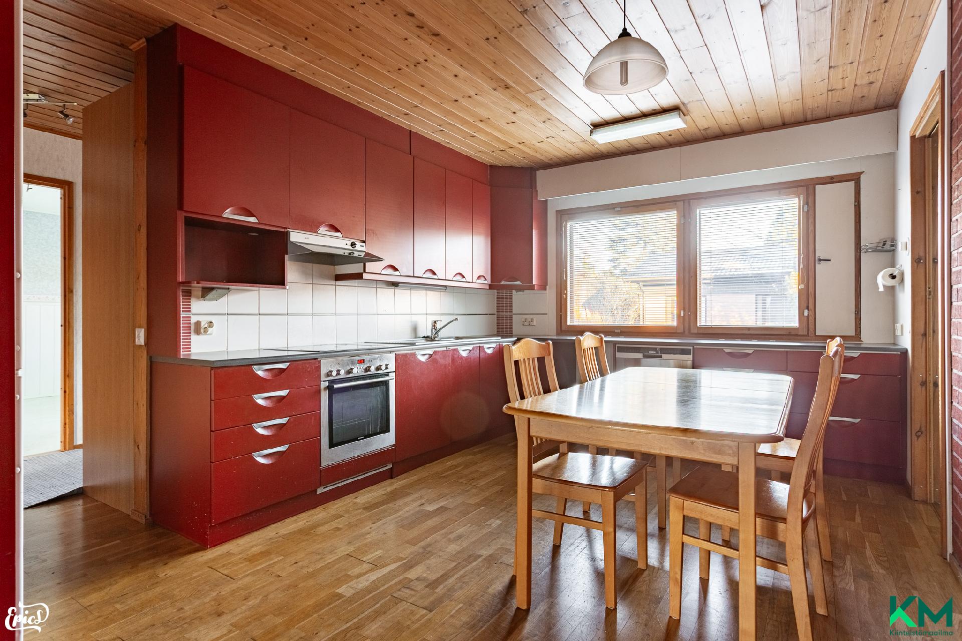 Naavakatu 6, Haukiluoma, Tampere