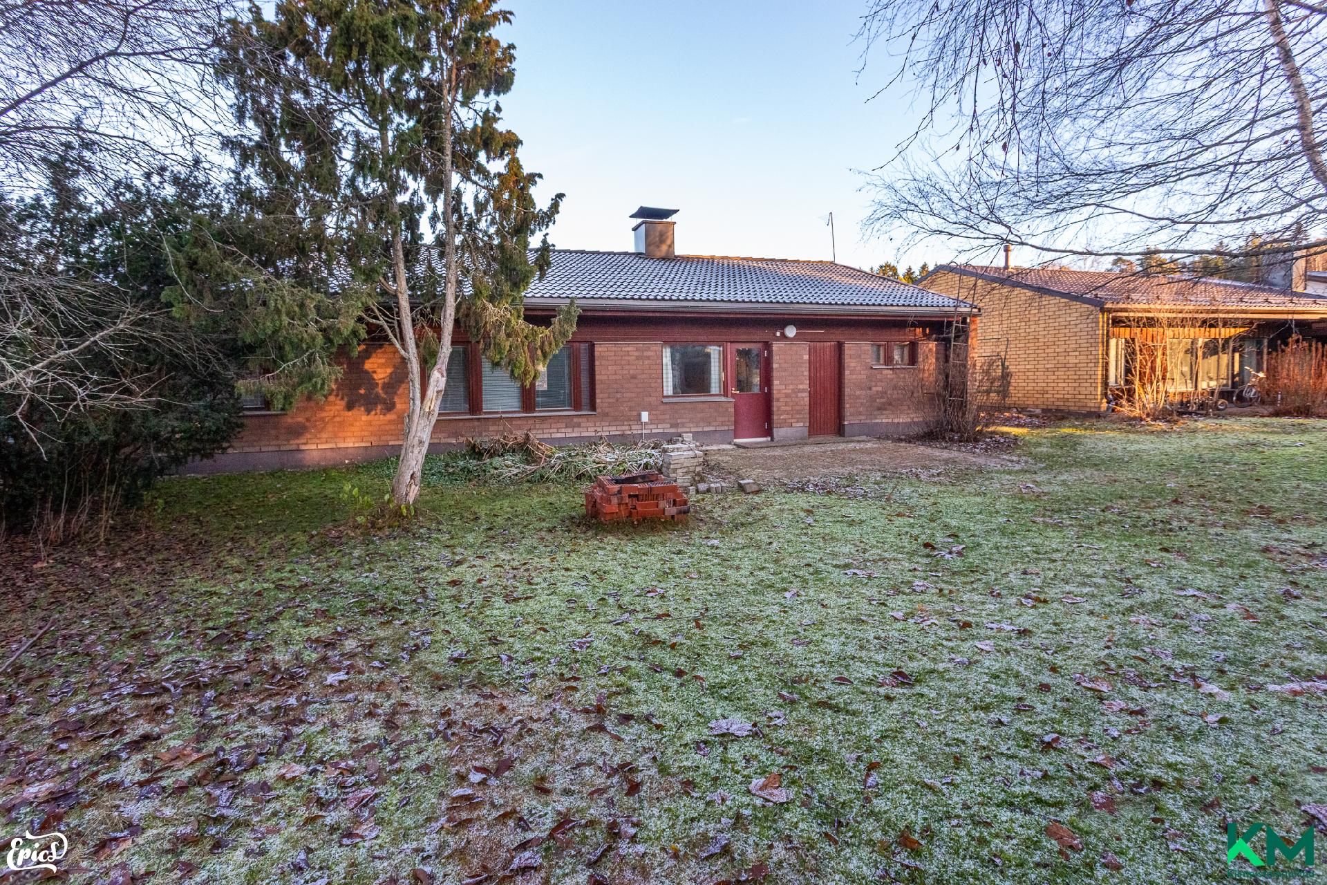 Naavakatu 6, Haukiluoma, Tampere