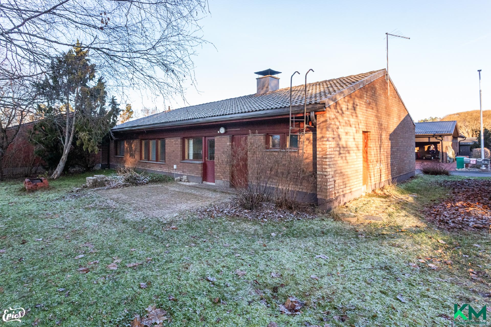 Naavakatu 6, Haukiluoma, Tampere