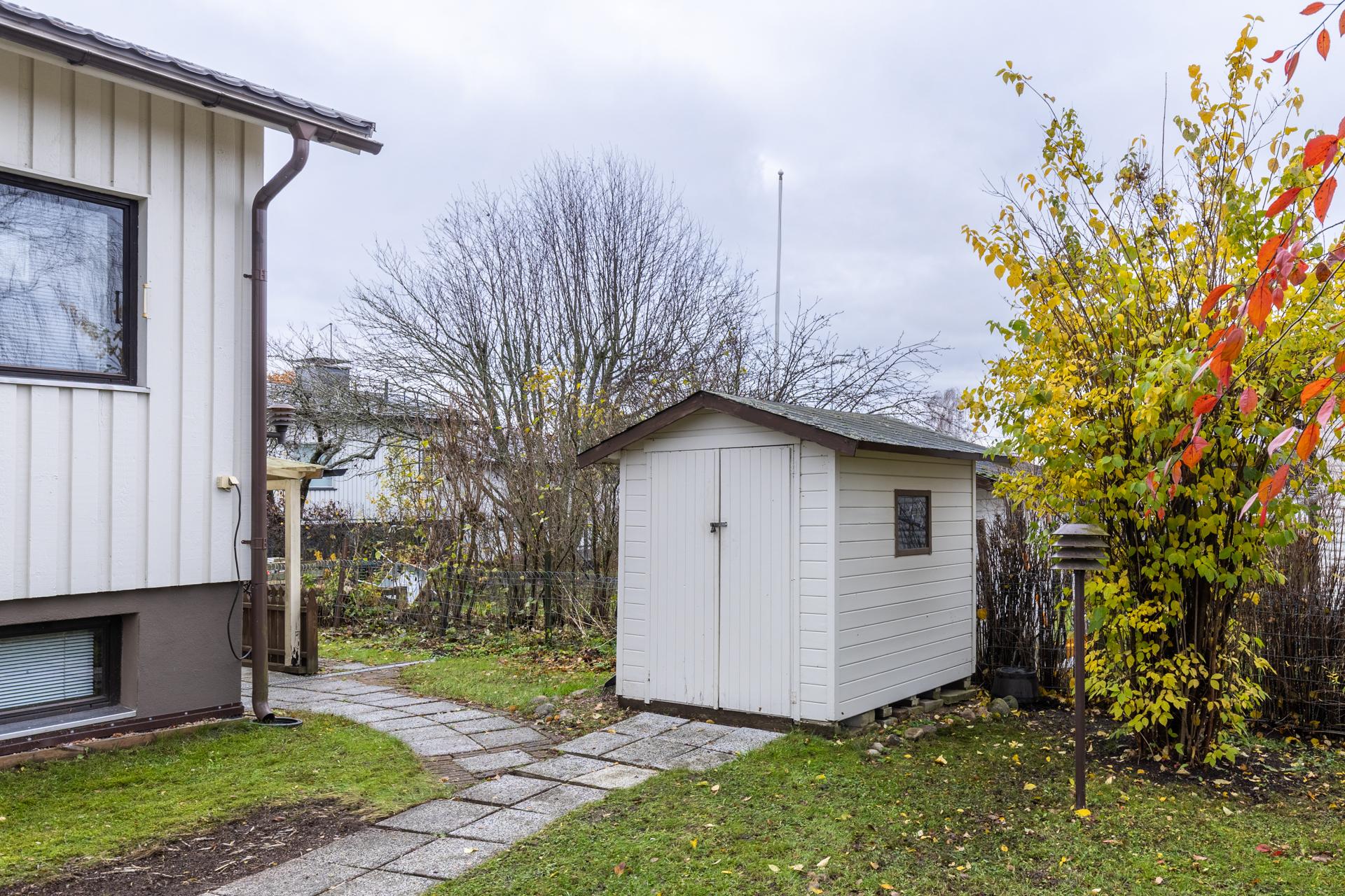 Sateenkaarentie 10, Suutarila, Helsinki