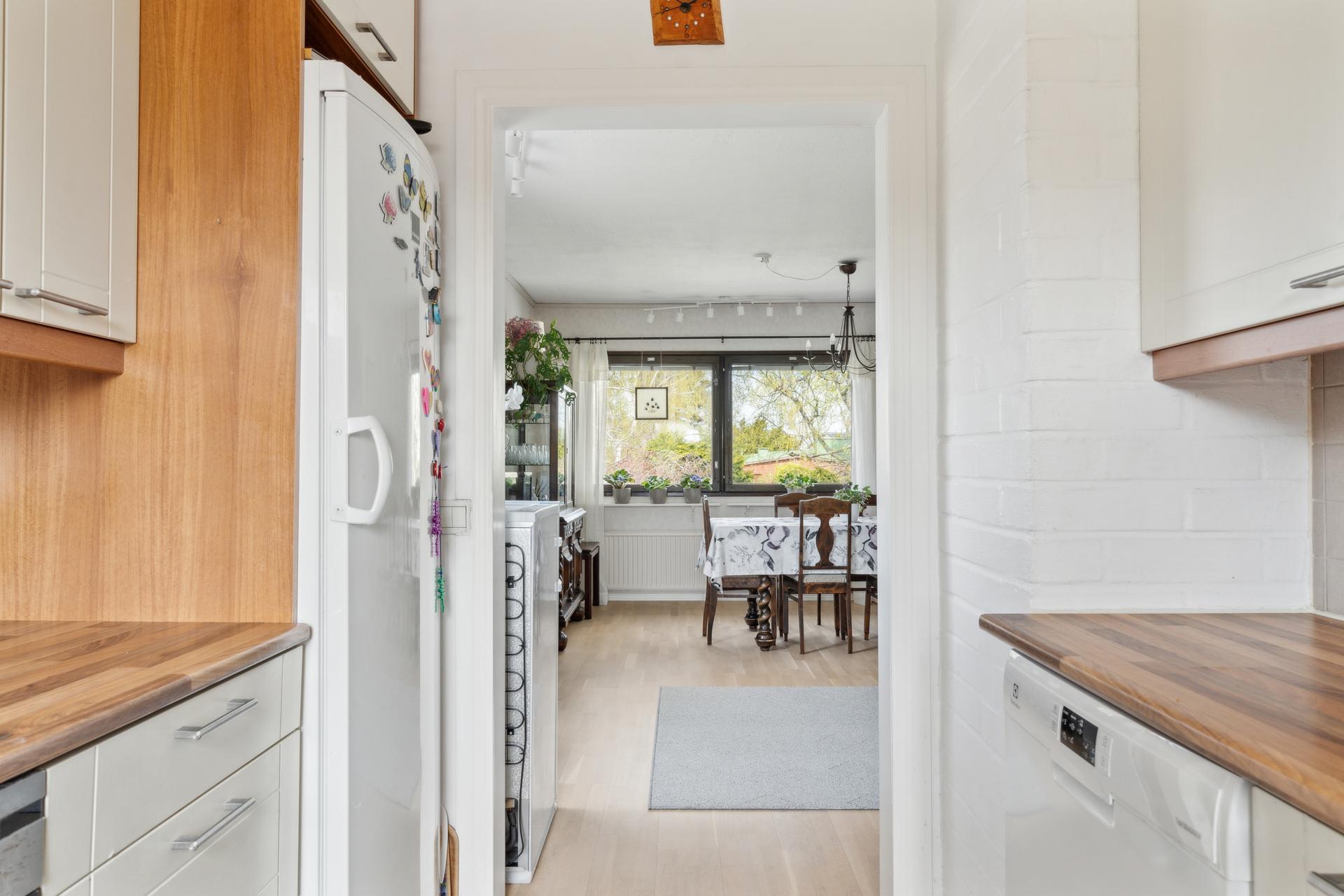 Sateenkaarentie 10, Suutarila, Helsinki