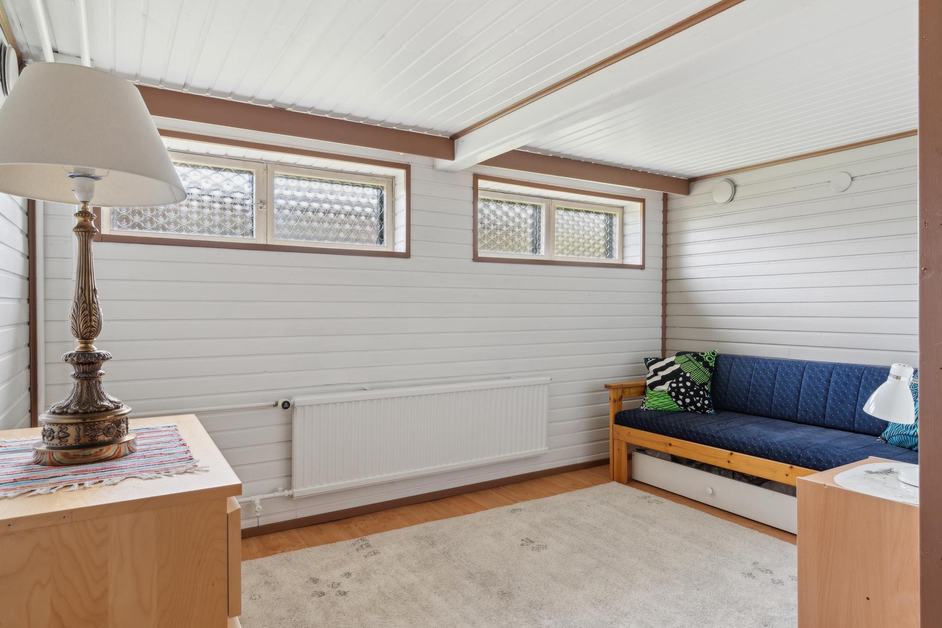 Sateenkaarentie 10, Suutarila, Helsinki