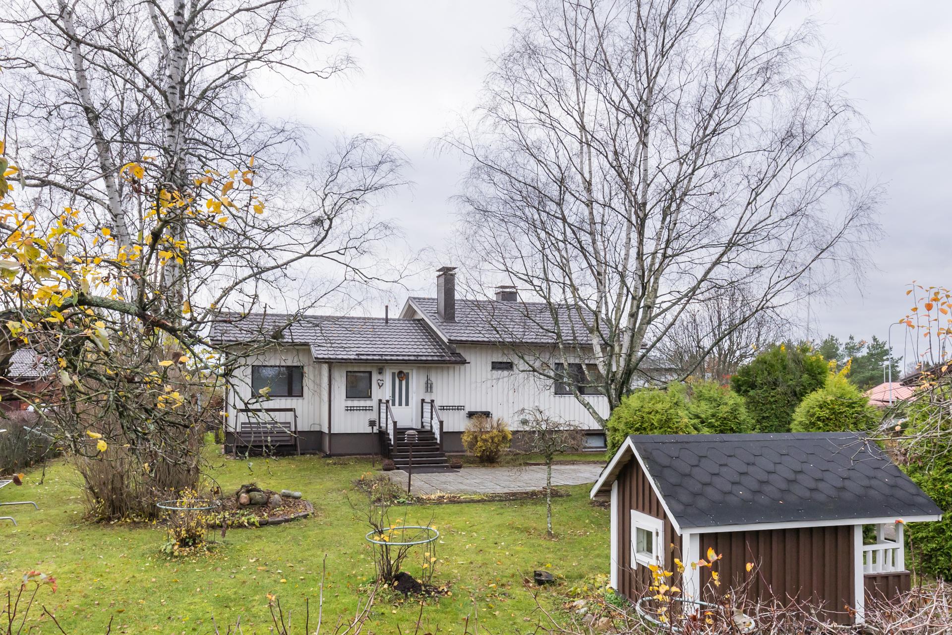 Sateenkaarentie 10, Suutarila, Helsinki