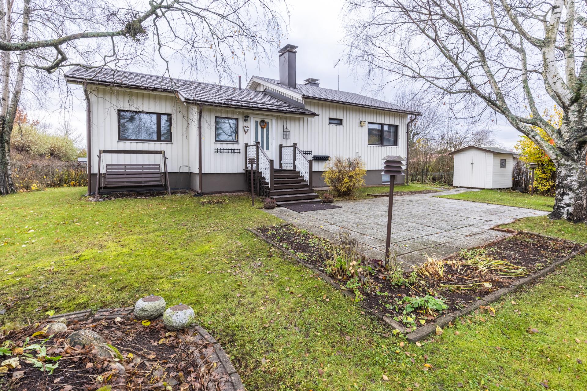 Sateenkaarentie 10, Suutarila, Helsinki