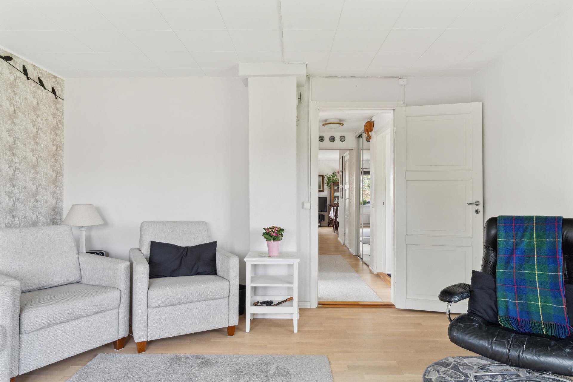 Sateenkaarentie 10, Suutarila, Helsinki