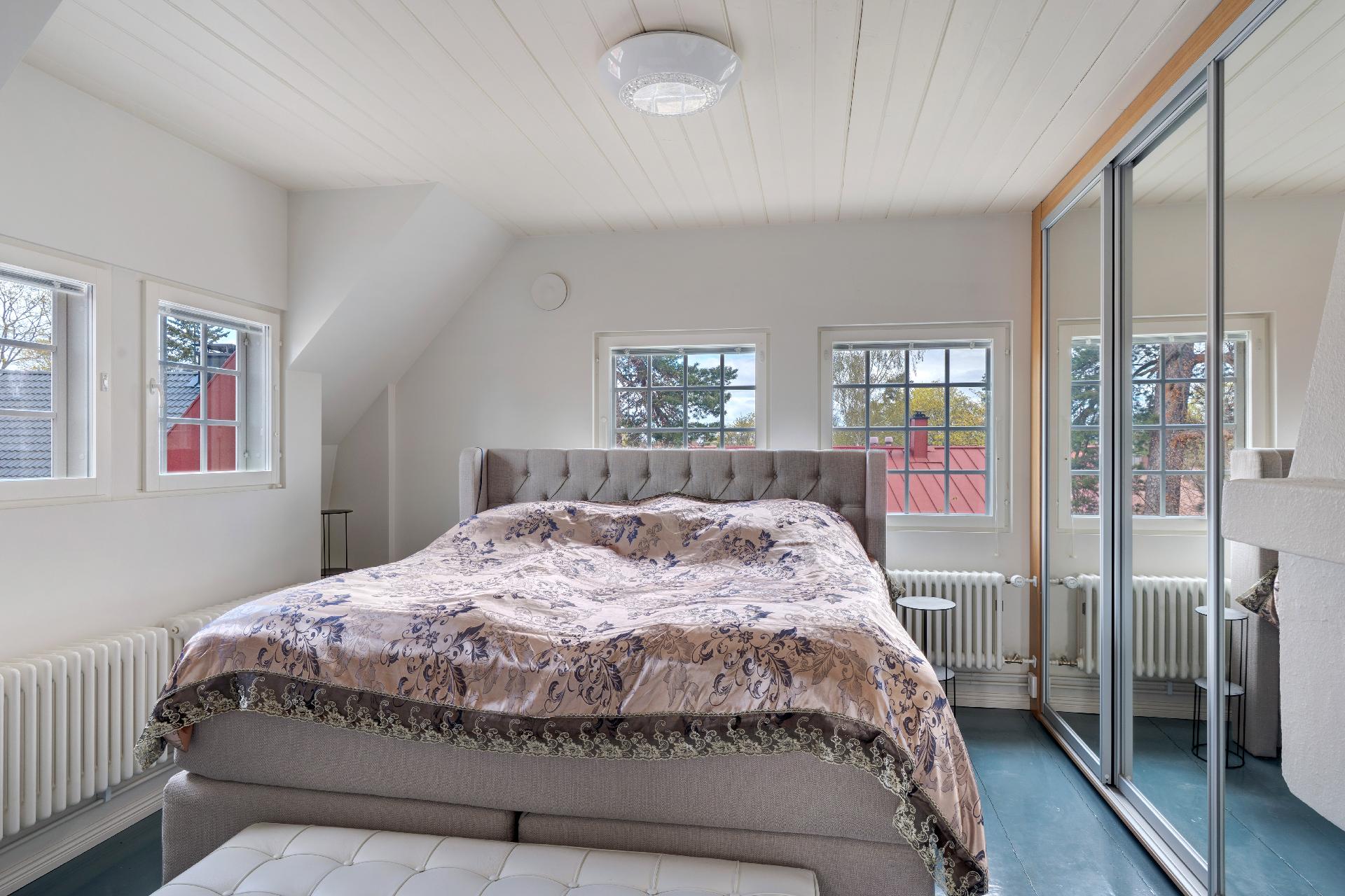 Jokiniementie 18, Veräjämäki, Helsinki