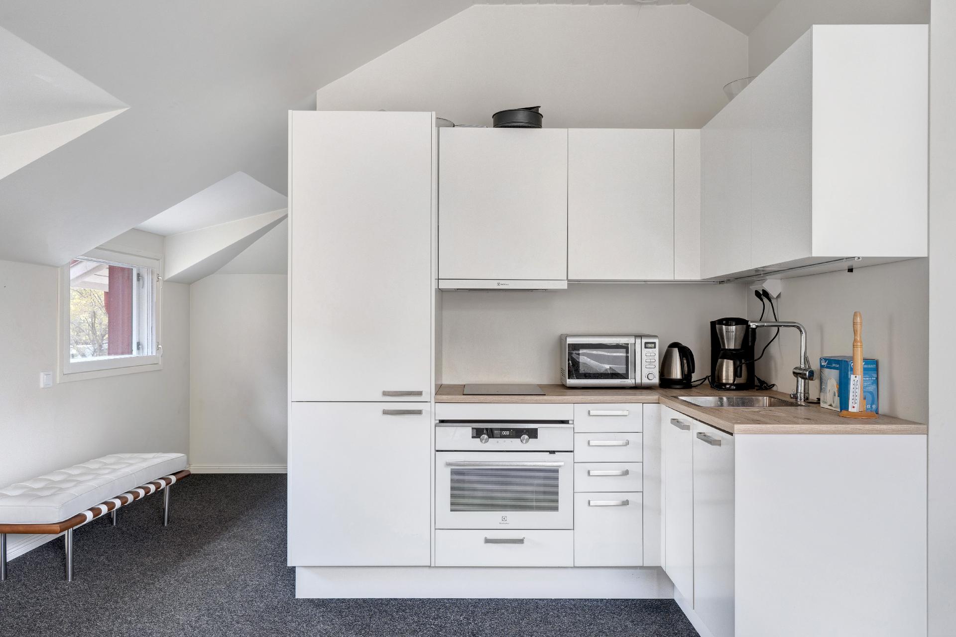 Jokiniementie 18, Veräjämäki, Helsinki