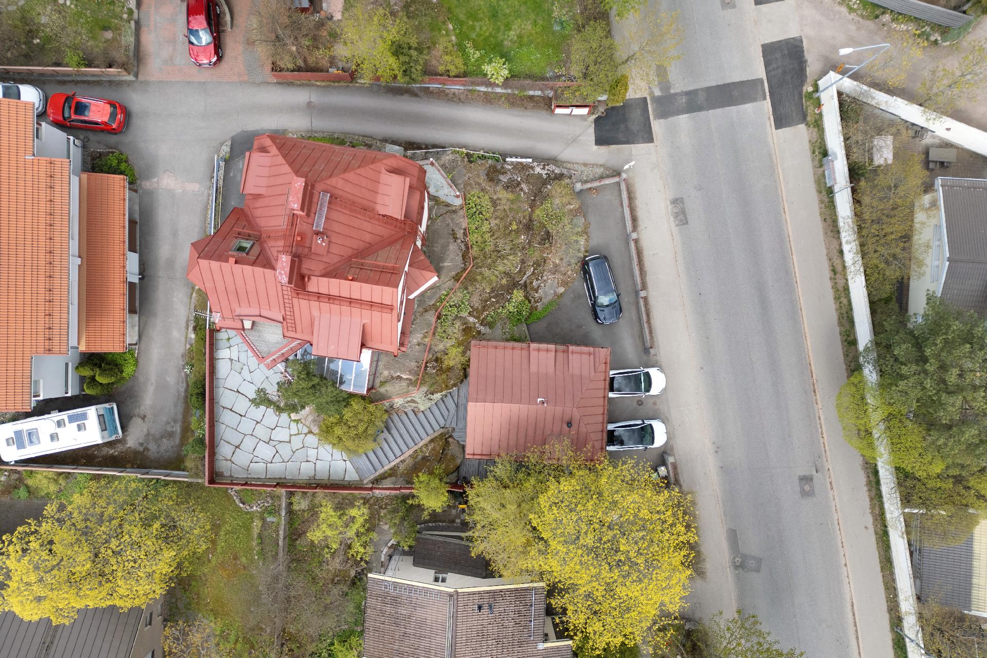 Jokiniementie 18, Veräjämäki, Helsinki