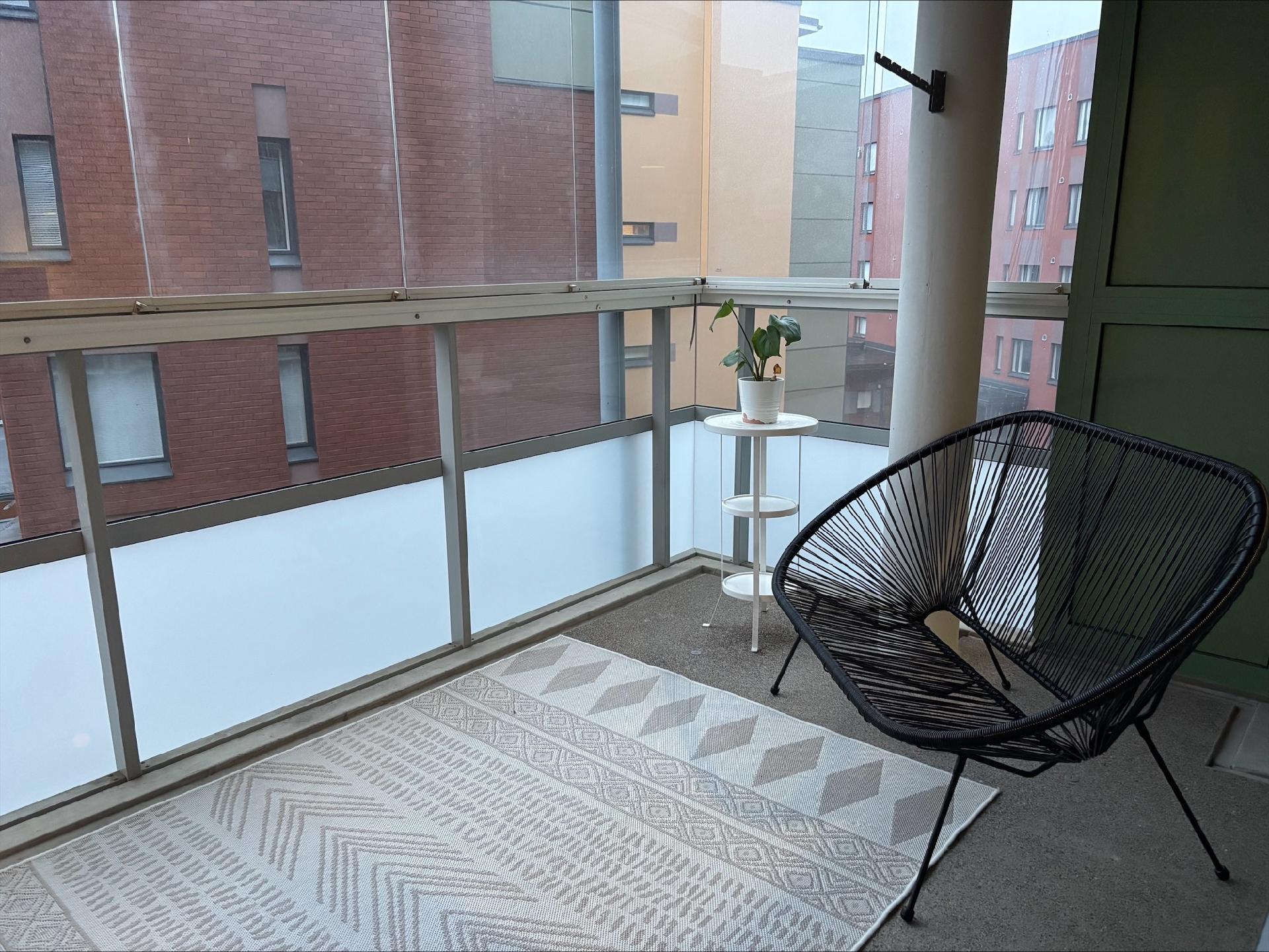 iso lasitettu parveke