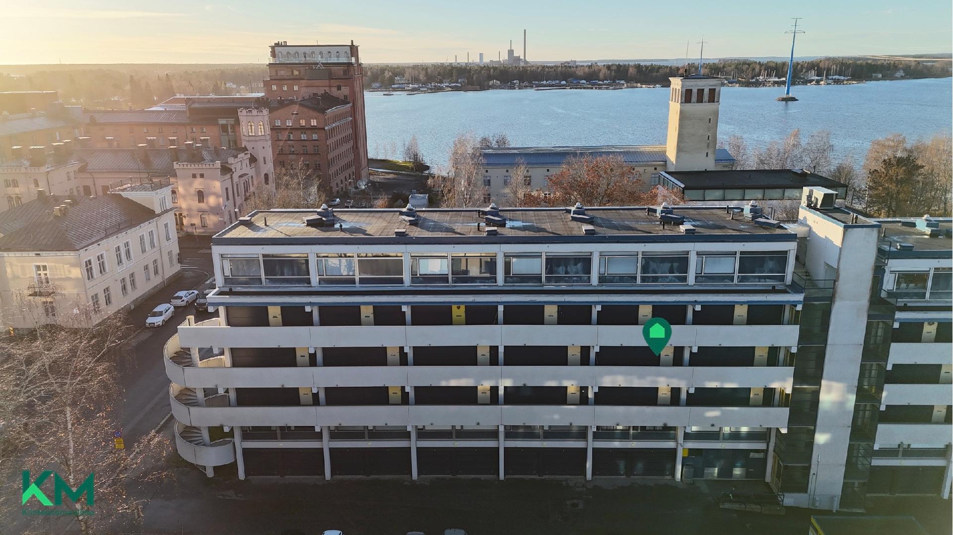 Koulukatu 3-5, Keskusta, Vaasa