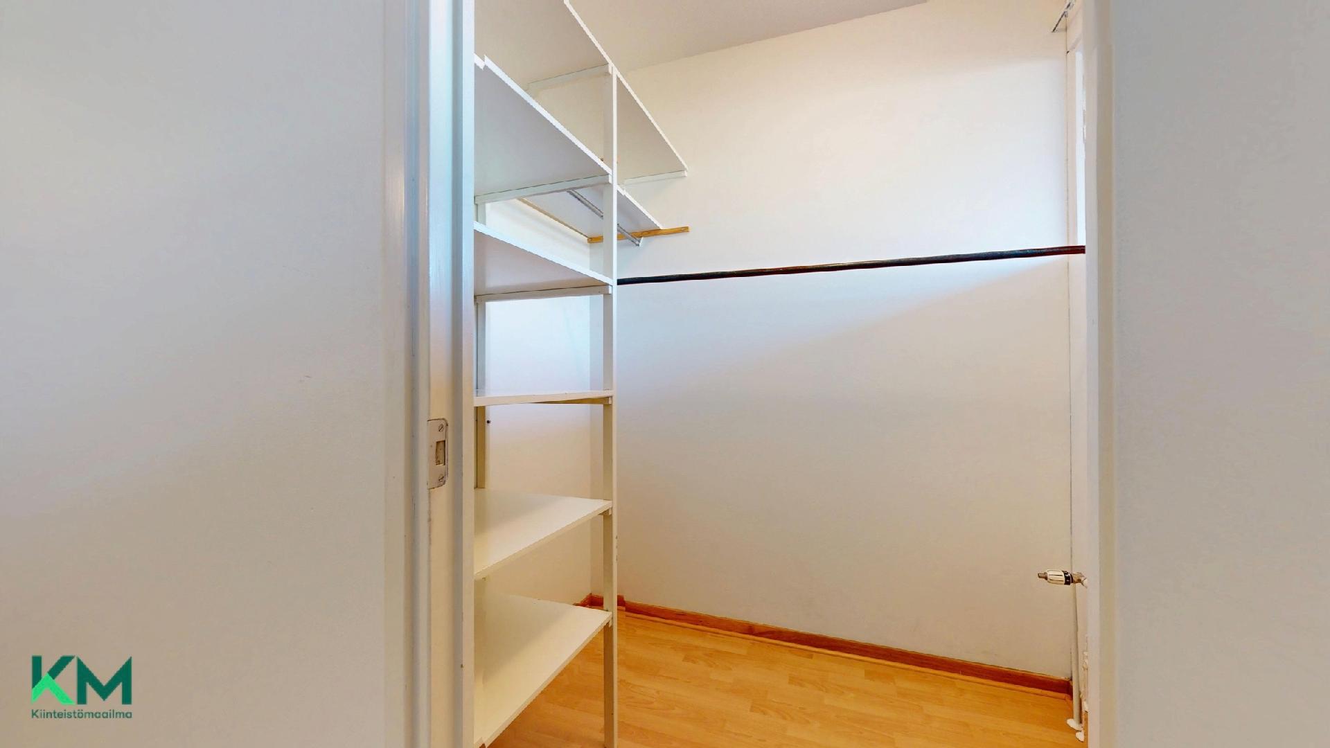 Koulukatu 3-5, Keskusta, Vaasa