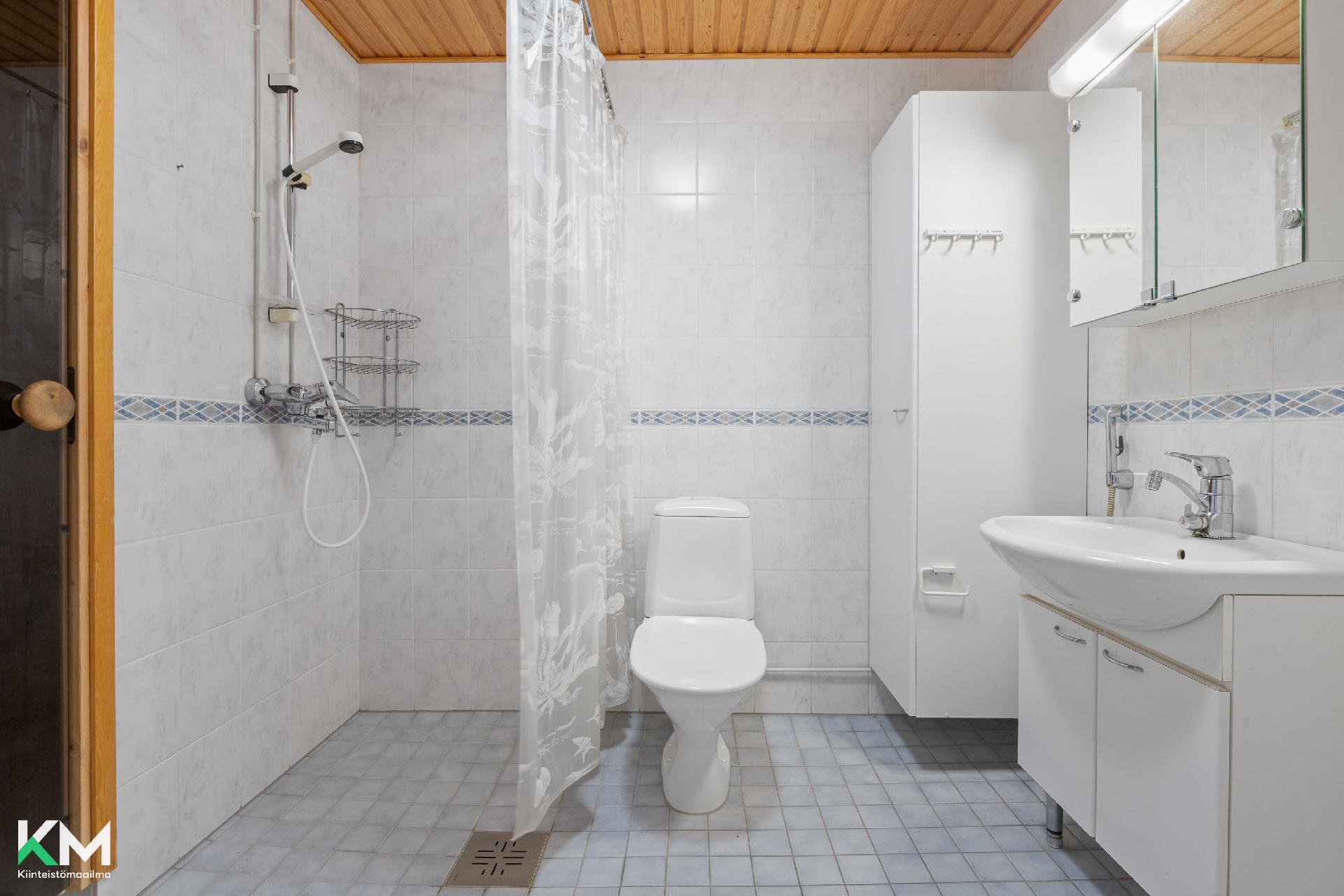 Hinaajakatu 6 A, Ankkuri, Lahti