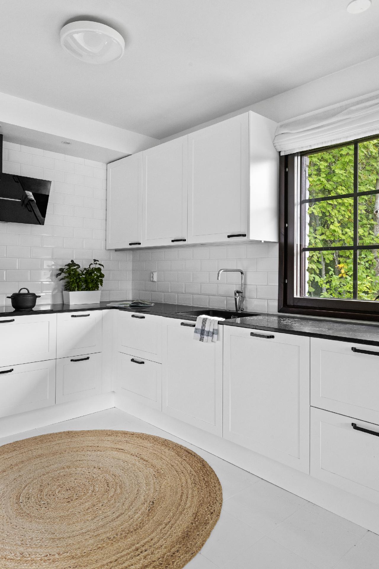 Päärynäpolku 5, Kavallinmäki, Espoo