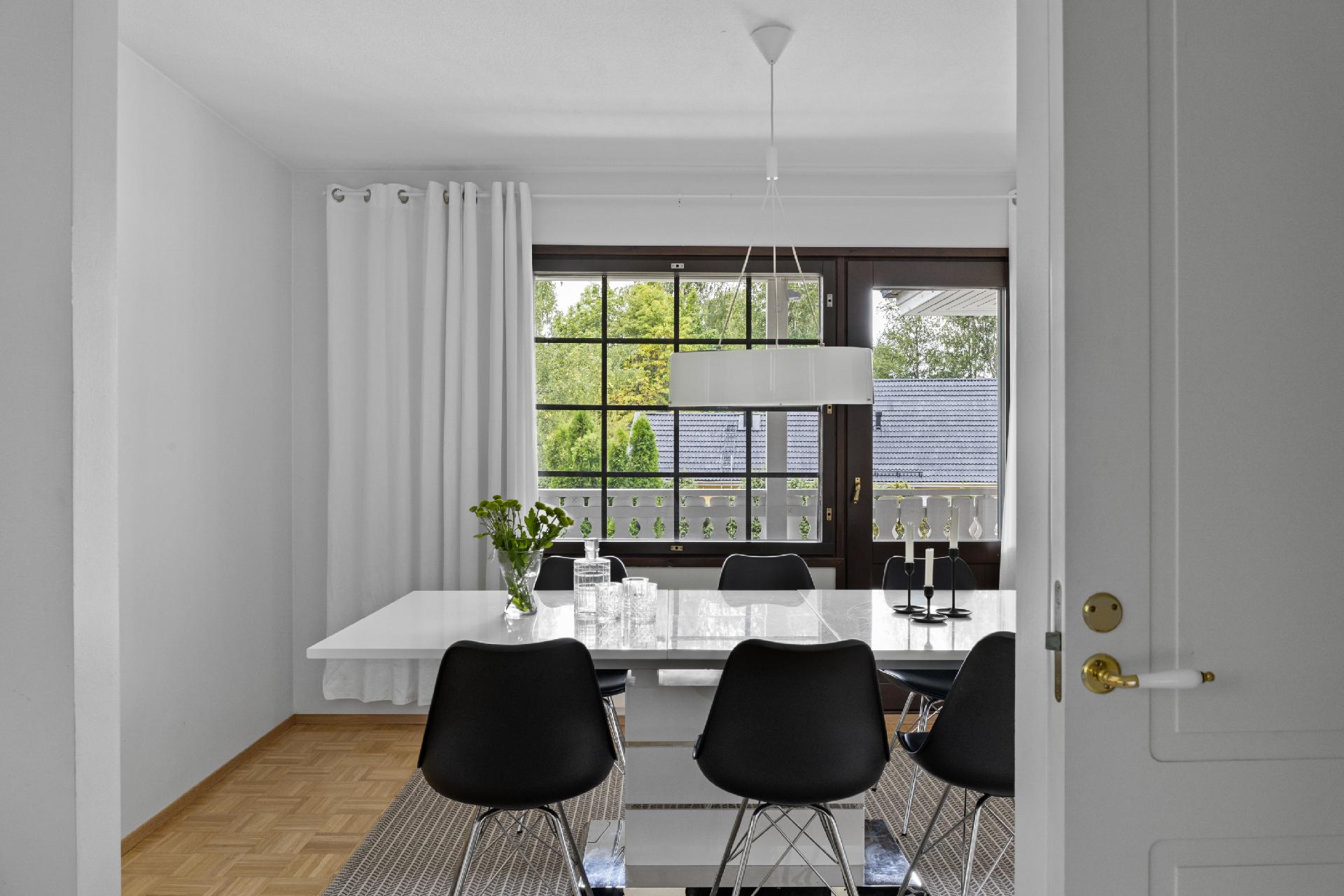 Päärynäpolku 5, Kavallinmäki, Espoo