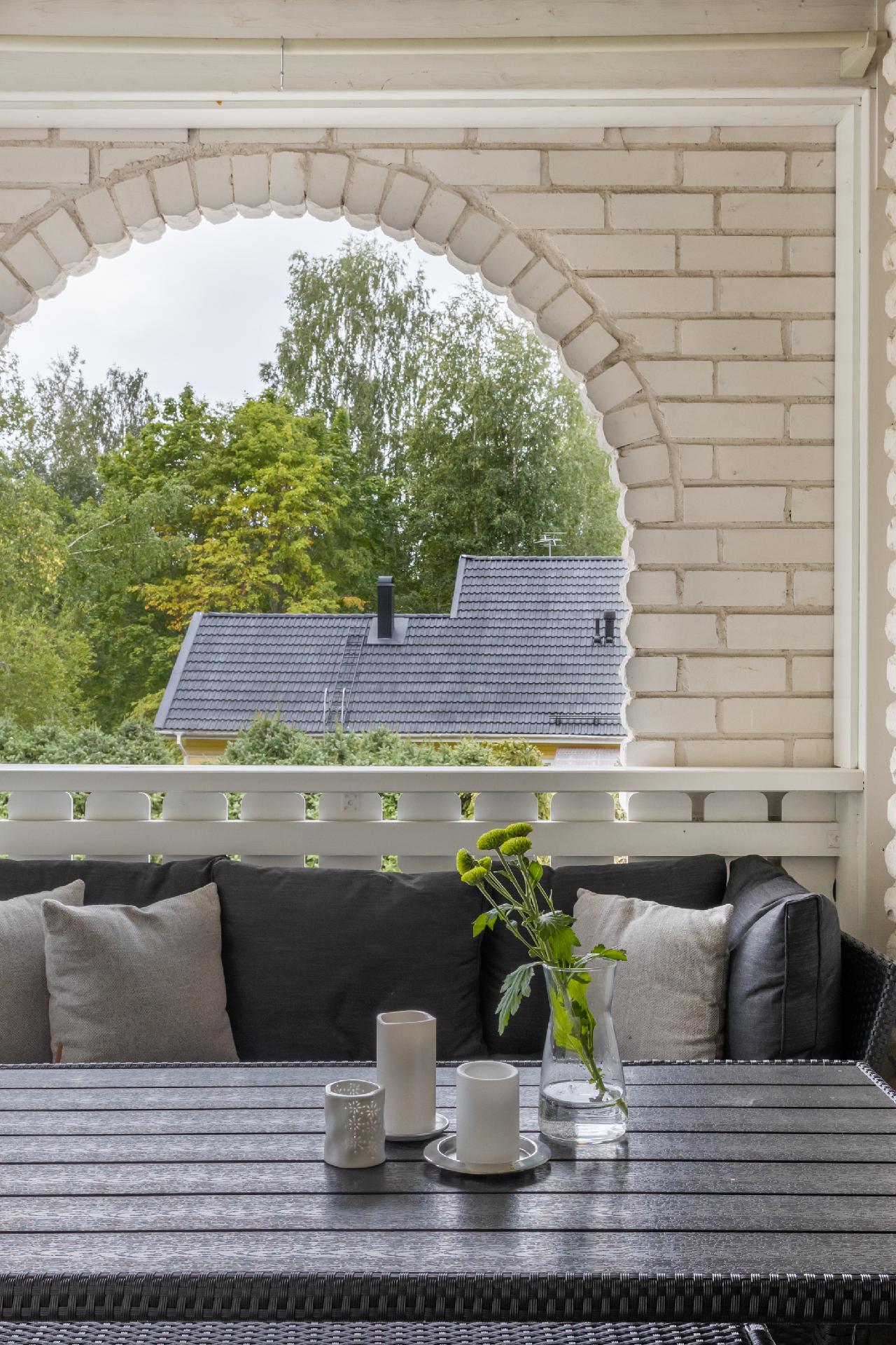 Päärynäpolku 5, Kavallinmäki, Espoo