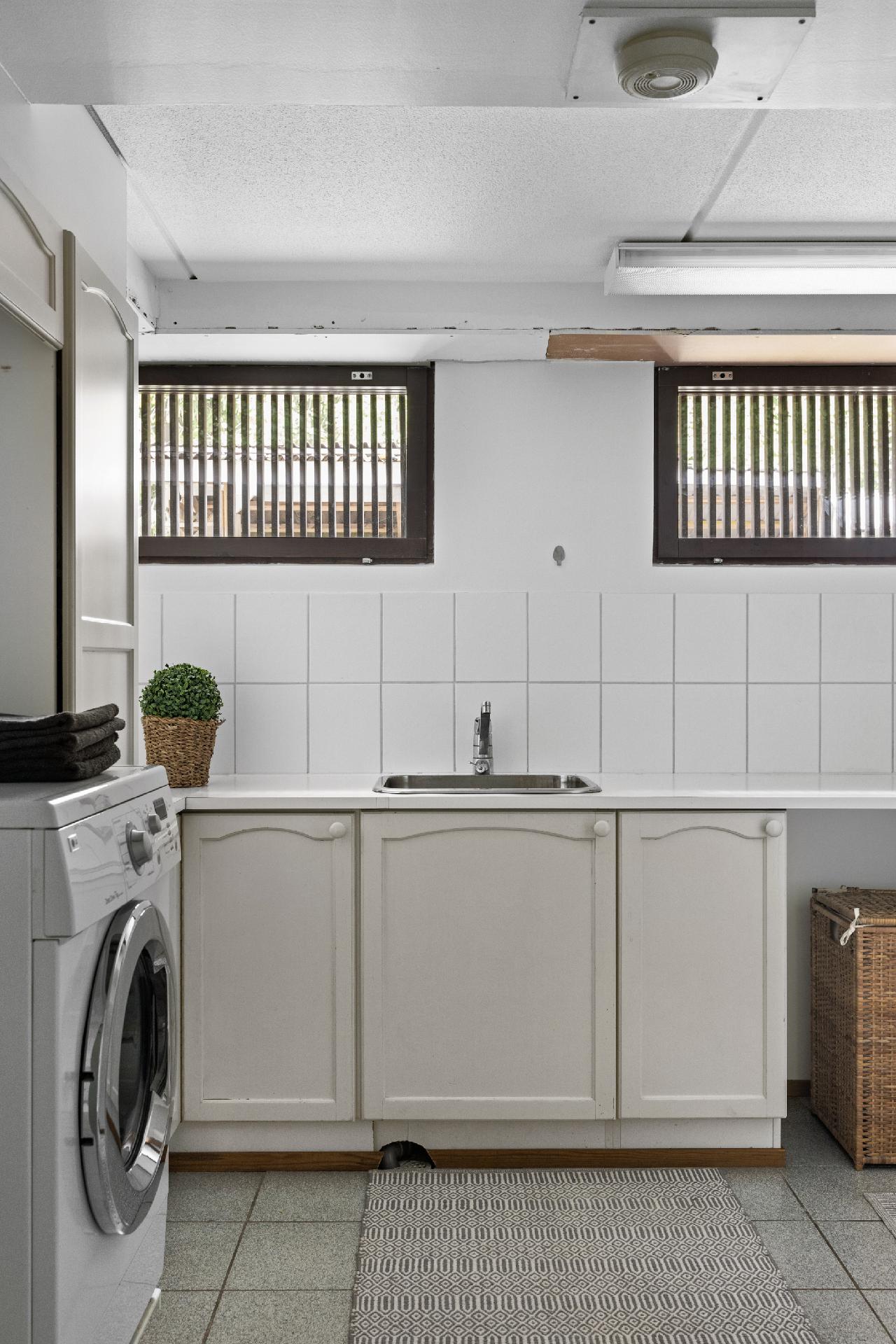 Päärynäpolku 5, Kavallinmäki, Espoo