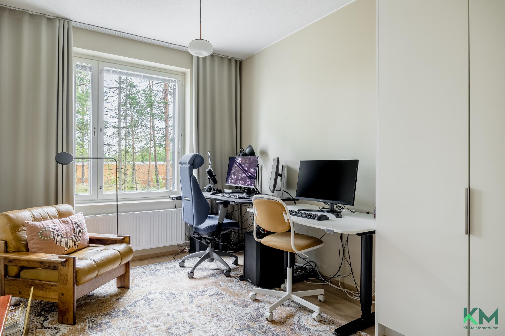 makuuhuone/työhuone