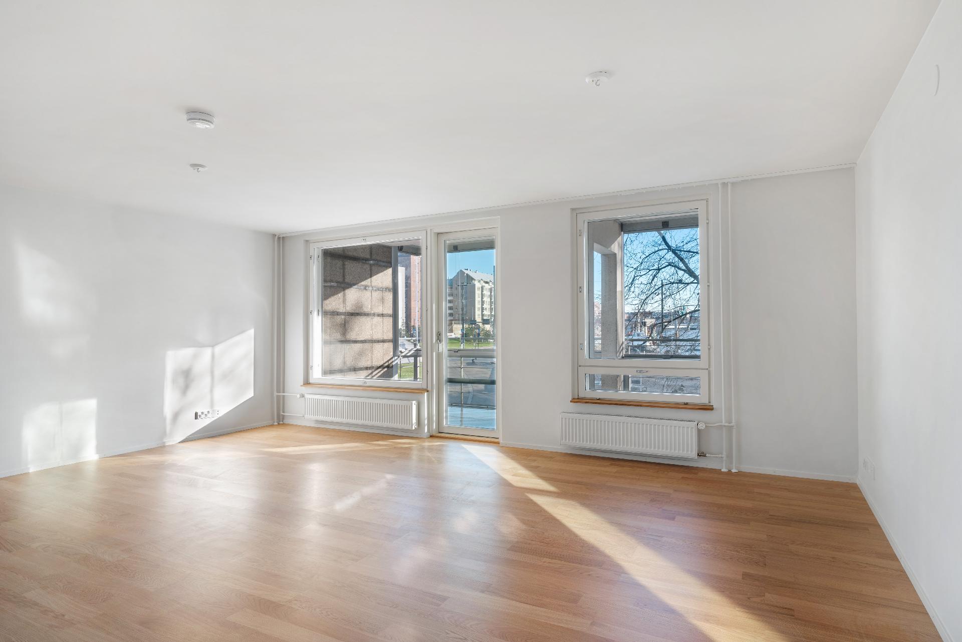 Olohuone toisesta kulmasta katsottuna.