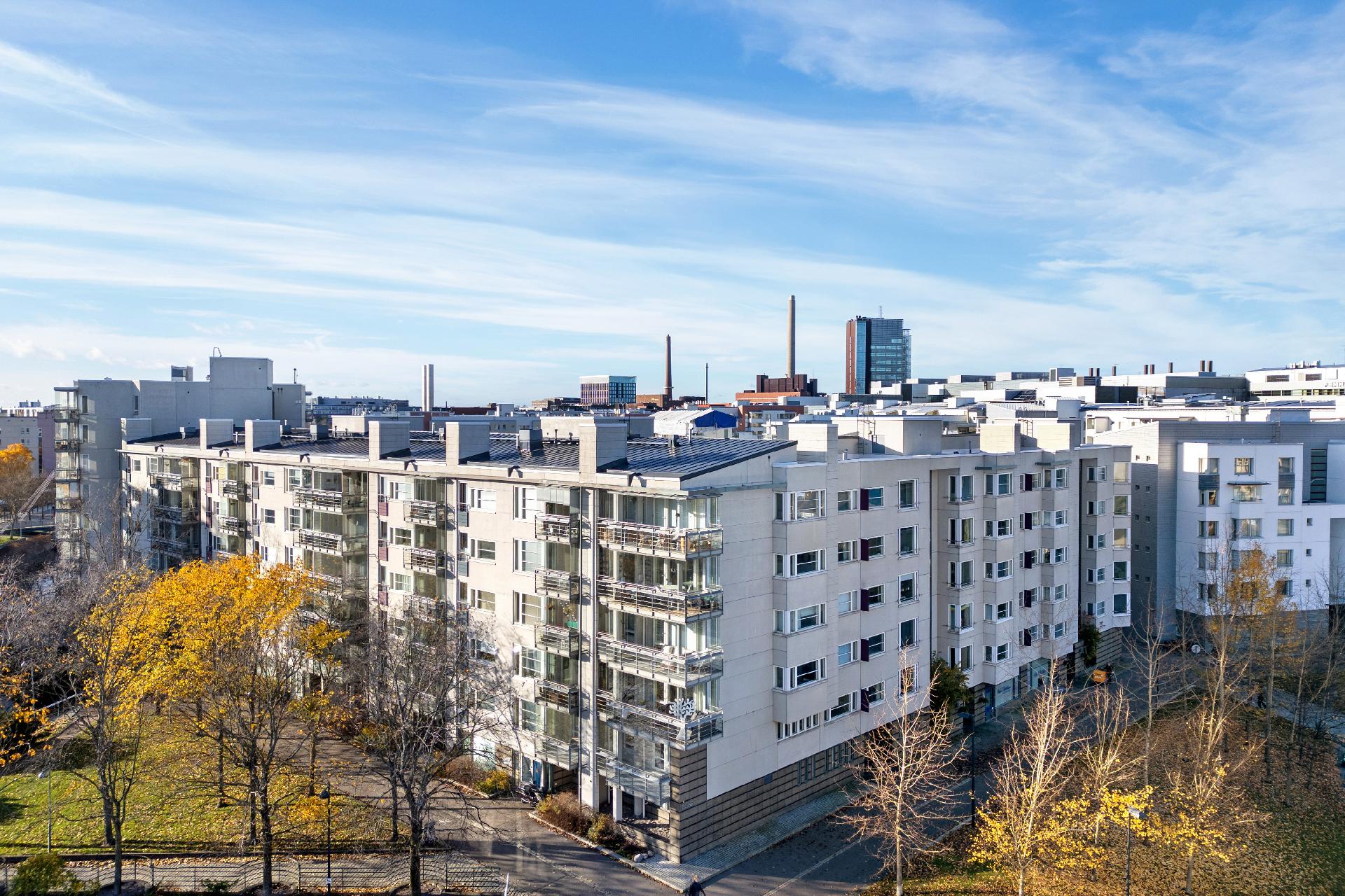 Kulmahuoneisto! 1.asuinkrs on 2. krs!