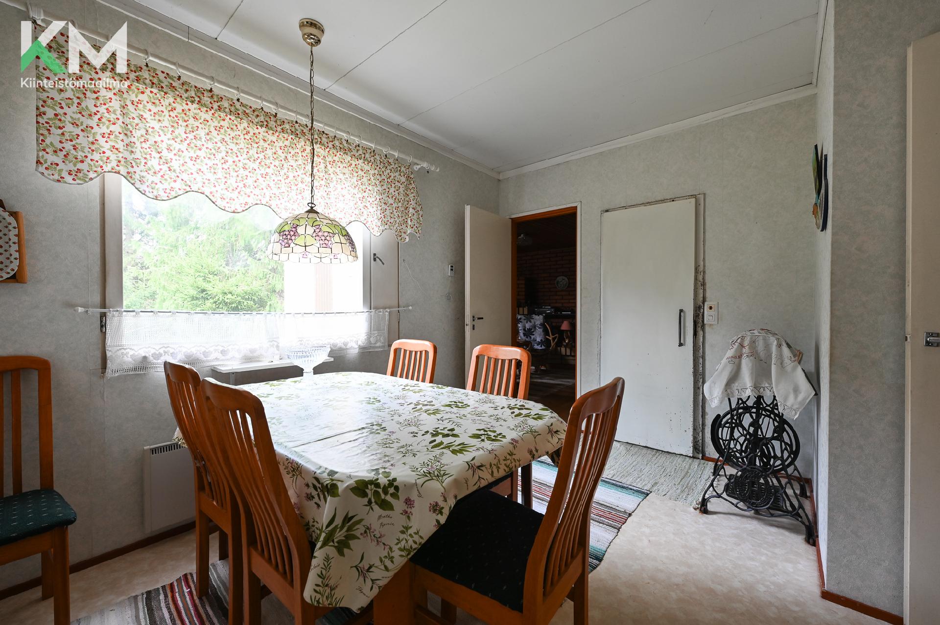 Piitie 5, Nummi, Kurikka