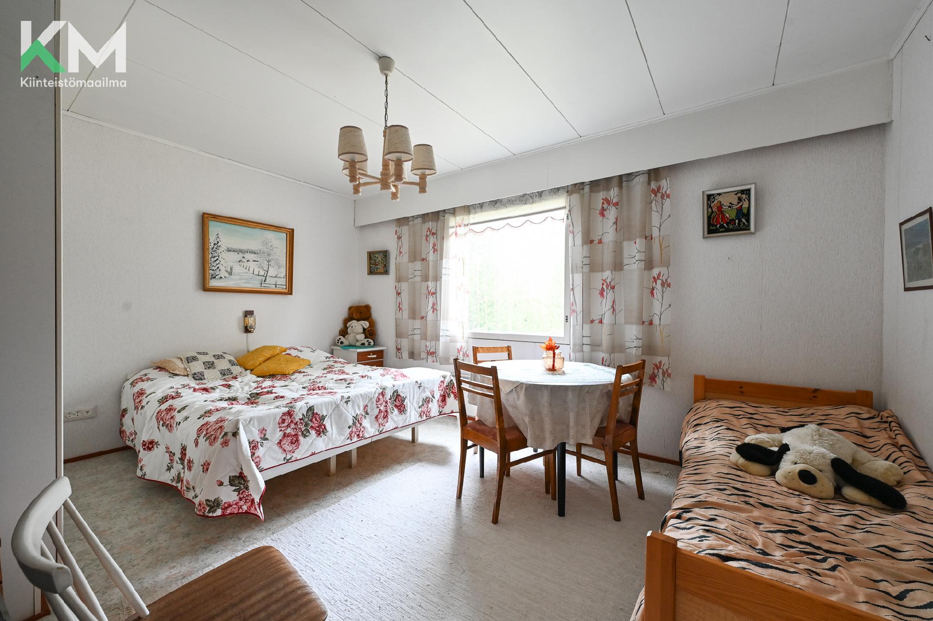 Piitie 5, Nummi, Kurikka