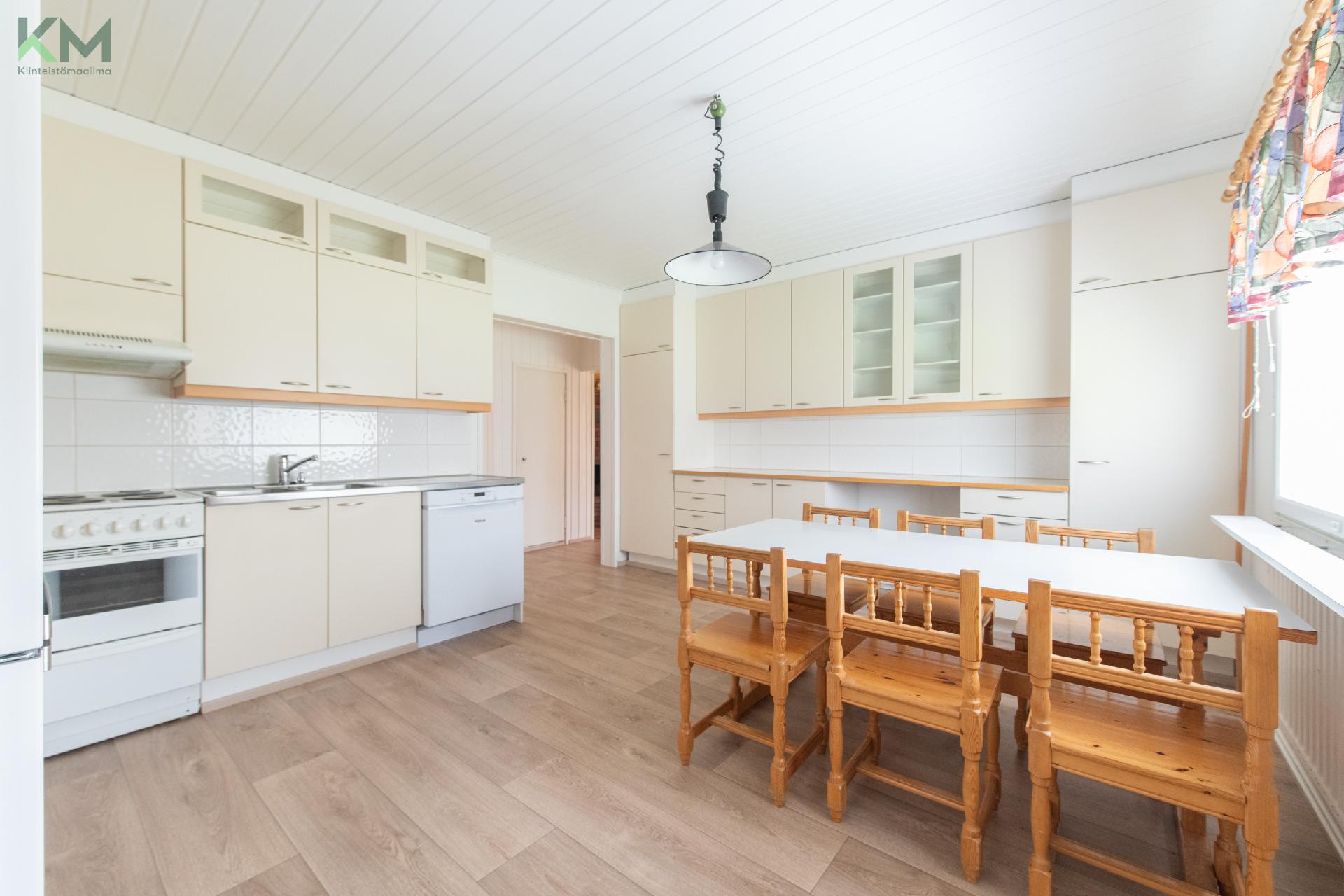 Kettutie 11, Autio, Kurikka