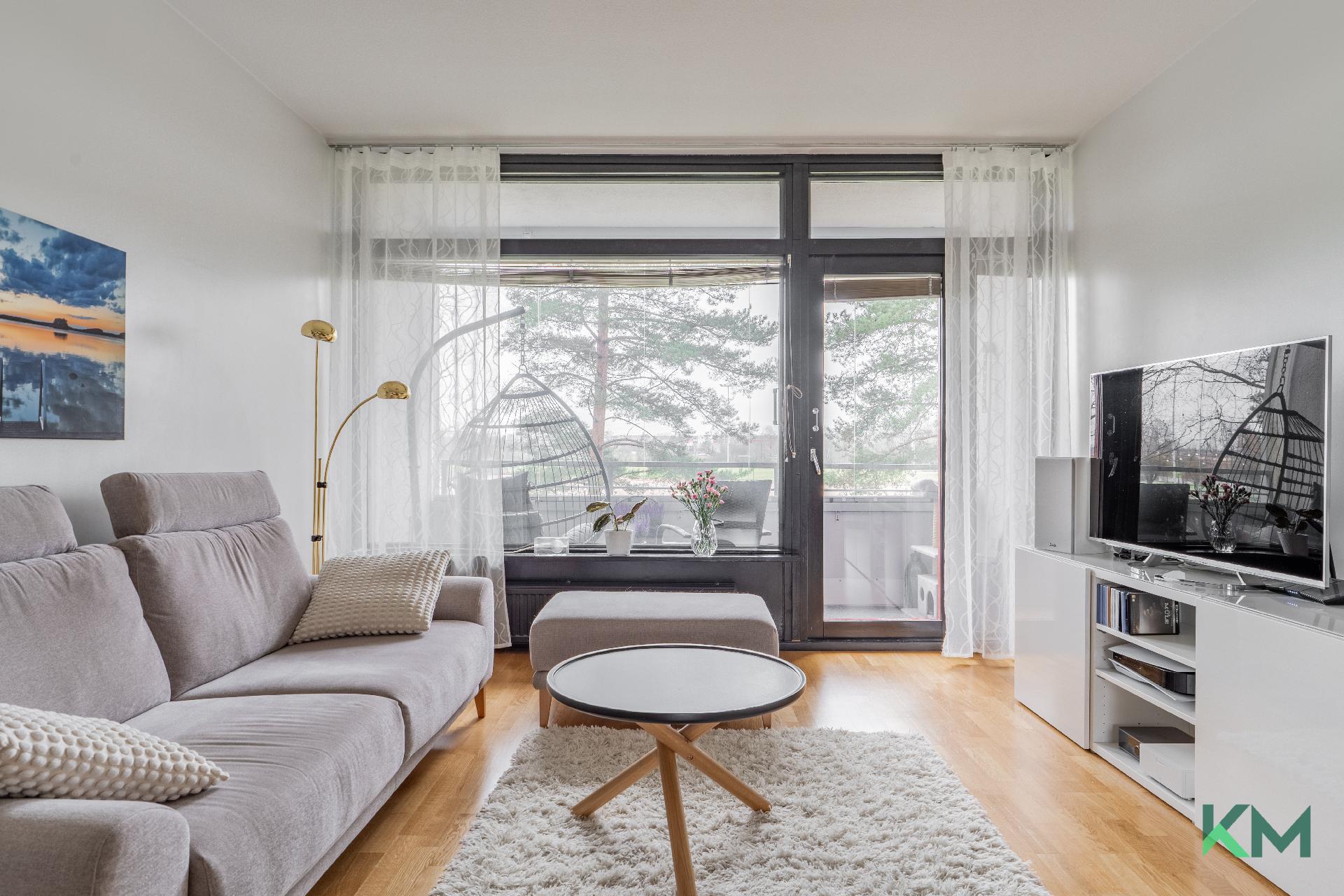 Olohuone, jossa parveke