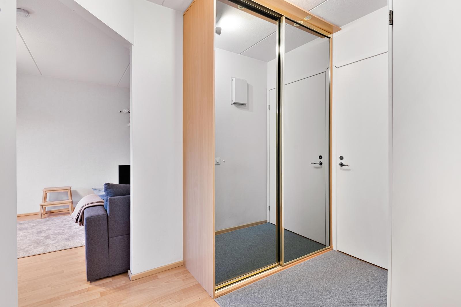 Anianpellontie 17, Ylä-Malmi, Helsinki