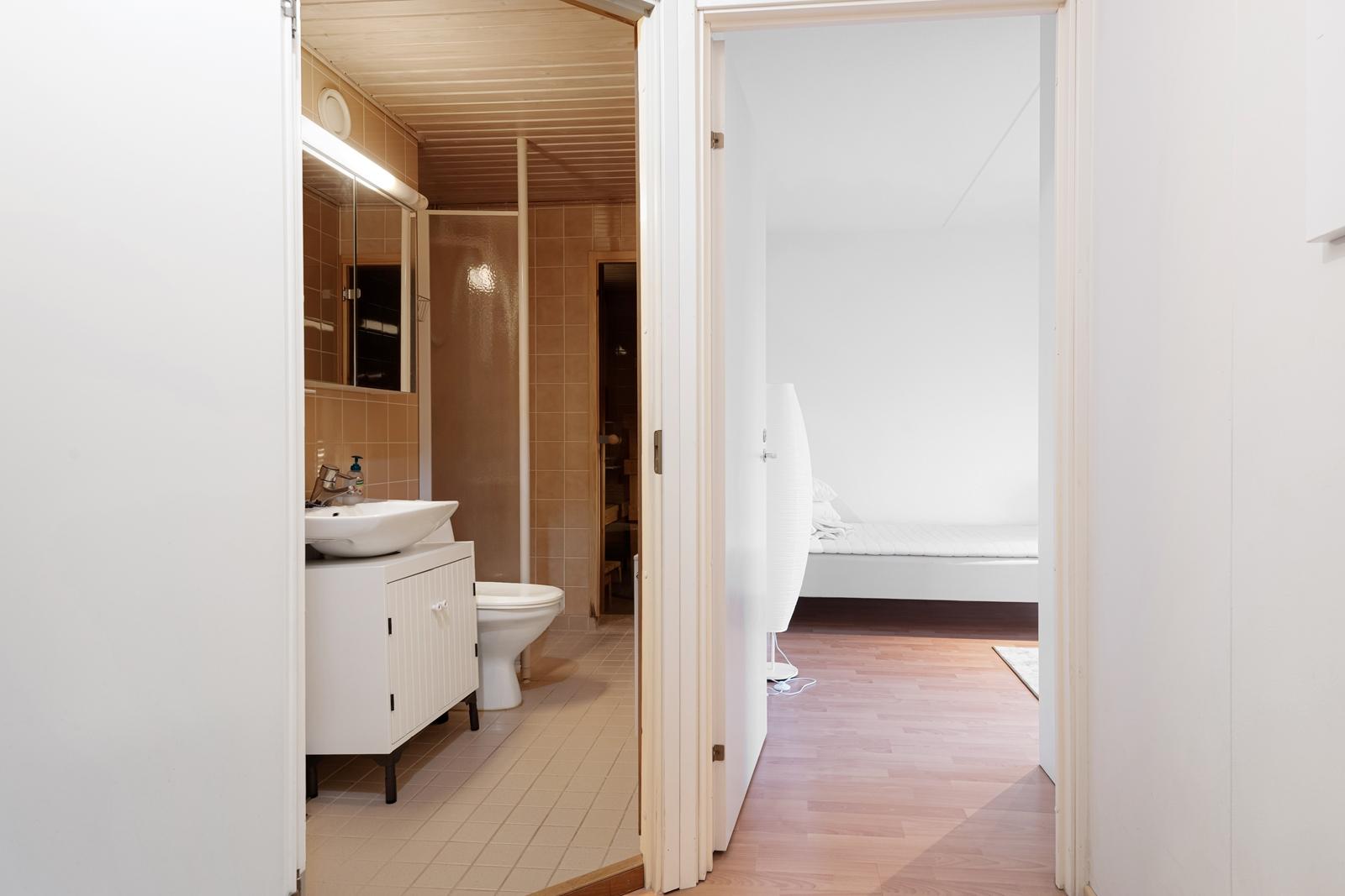 Anianpellontie 17, Ylä-Malmi, Helsinki