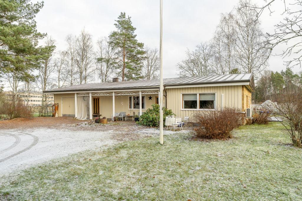 Kaukvuorenkatu 8, Kaukvuori, Salo