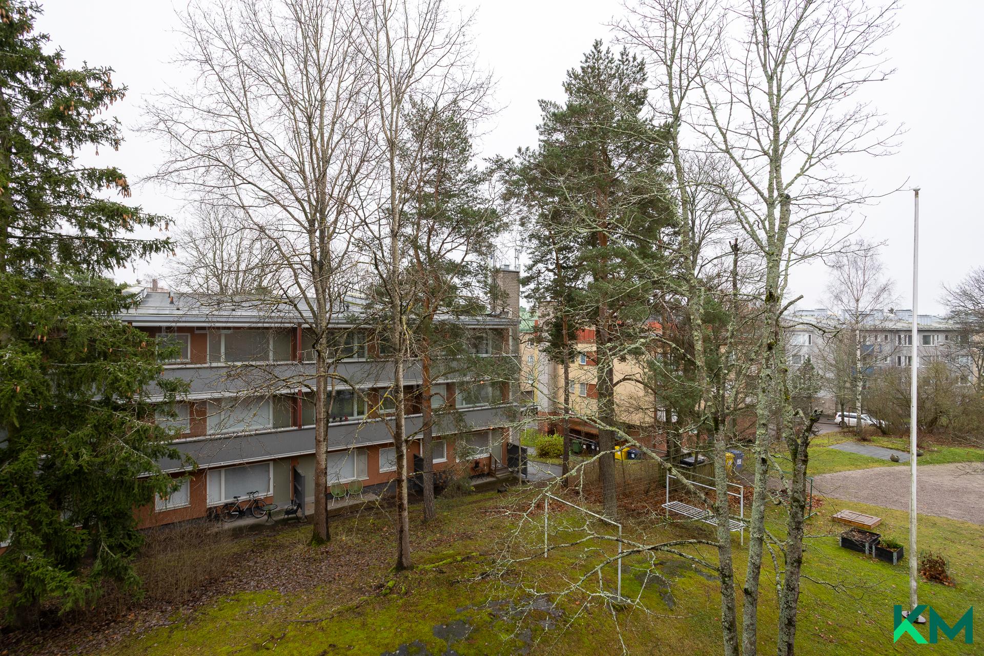 taloyhtiön vehreälle 