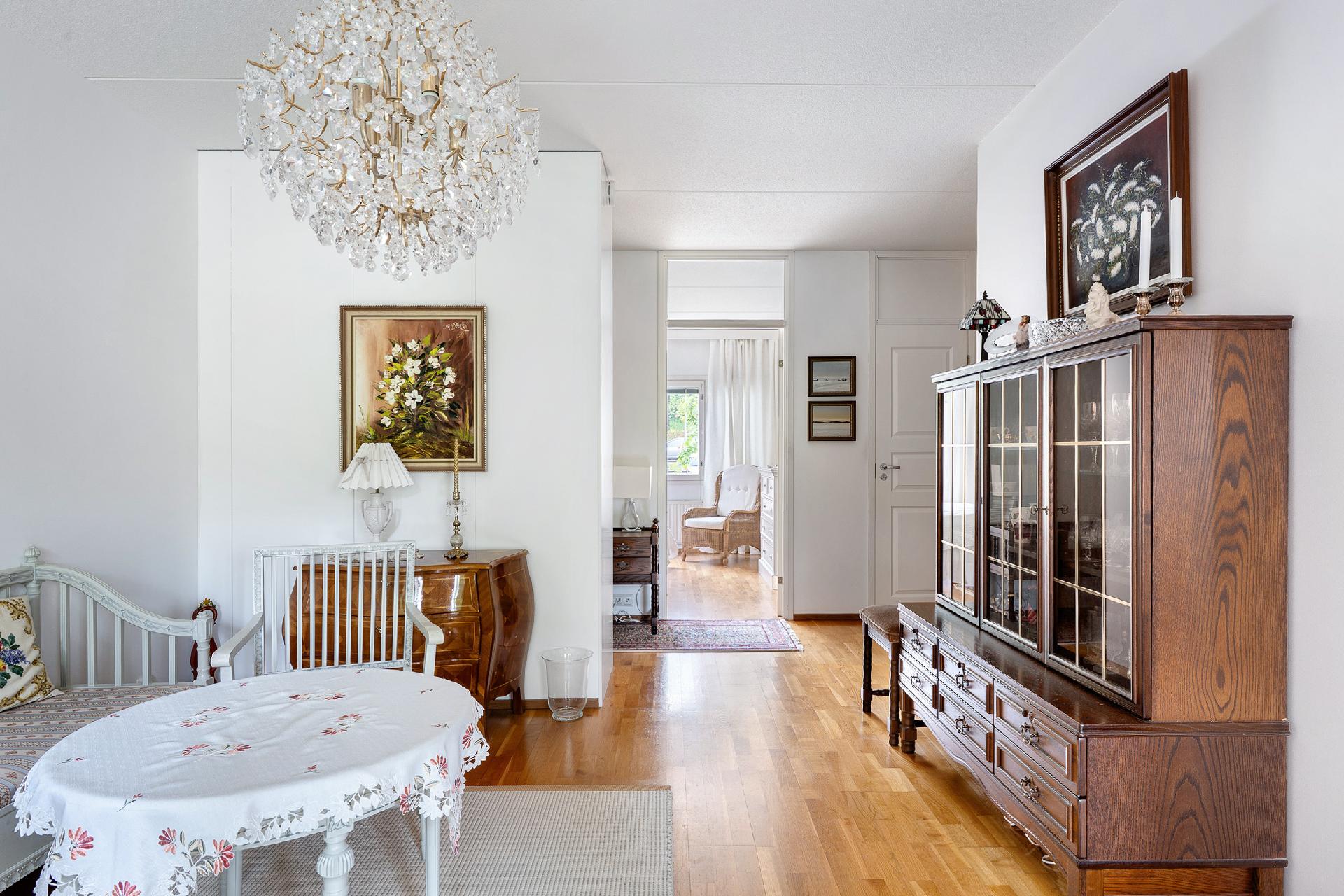 Veräjäkallionkatu 1, Leppävaara, Espoo