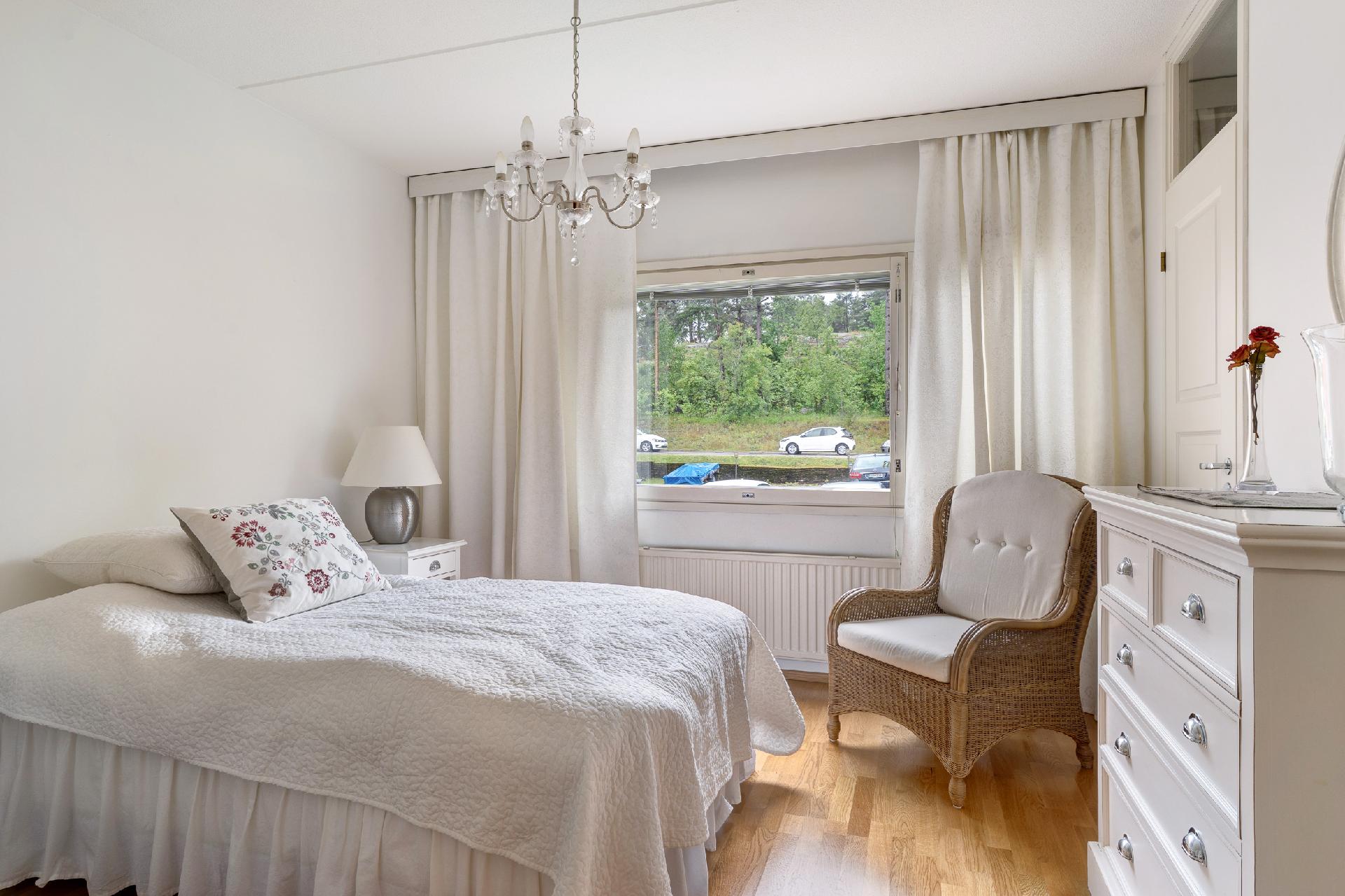 Veräjäkallionkatu 1, Leppävaara, Espoo