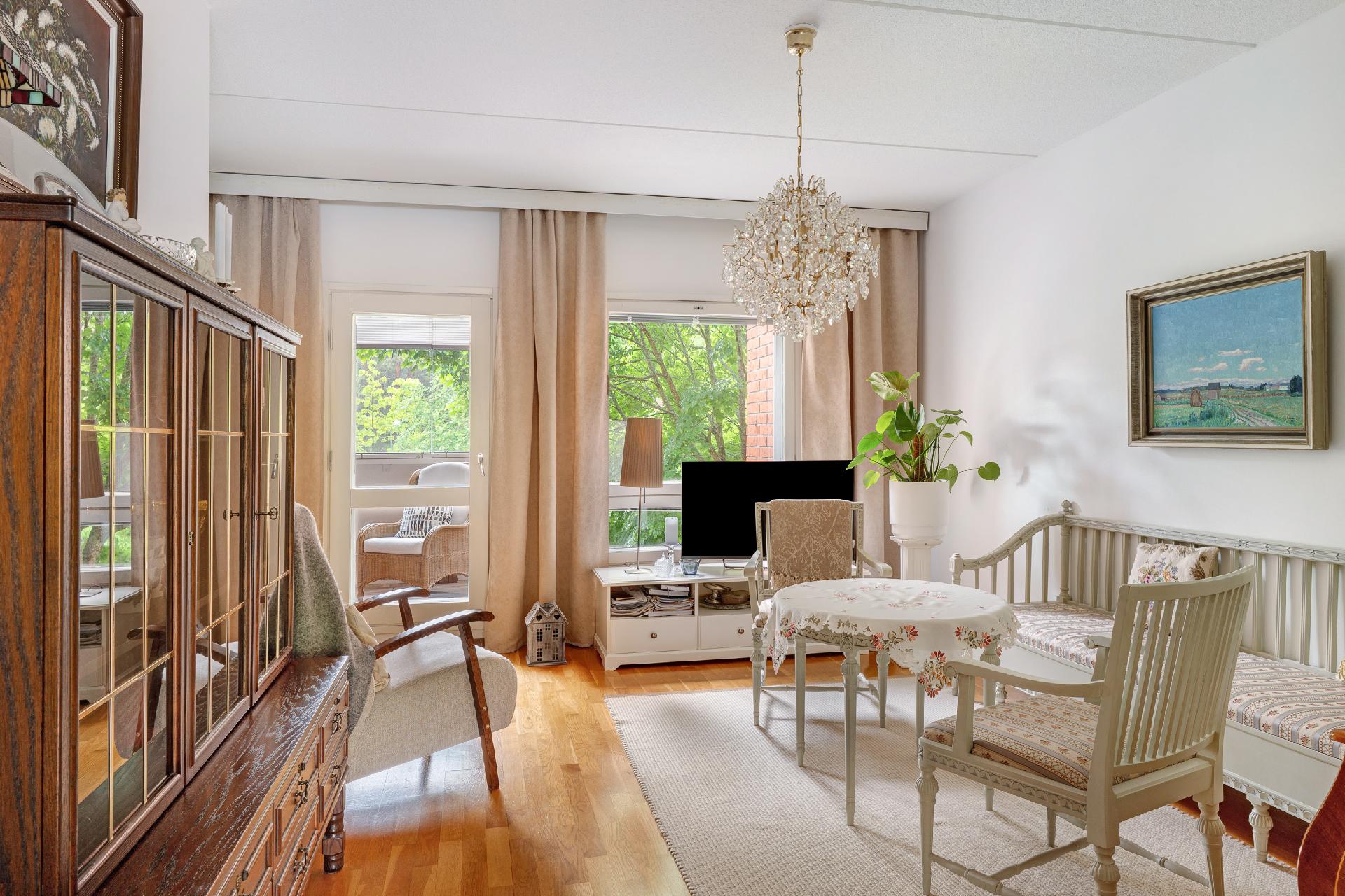 Veräjäkallionkatu 1, Leppävaara, Espoo