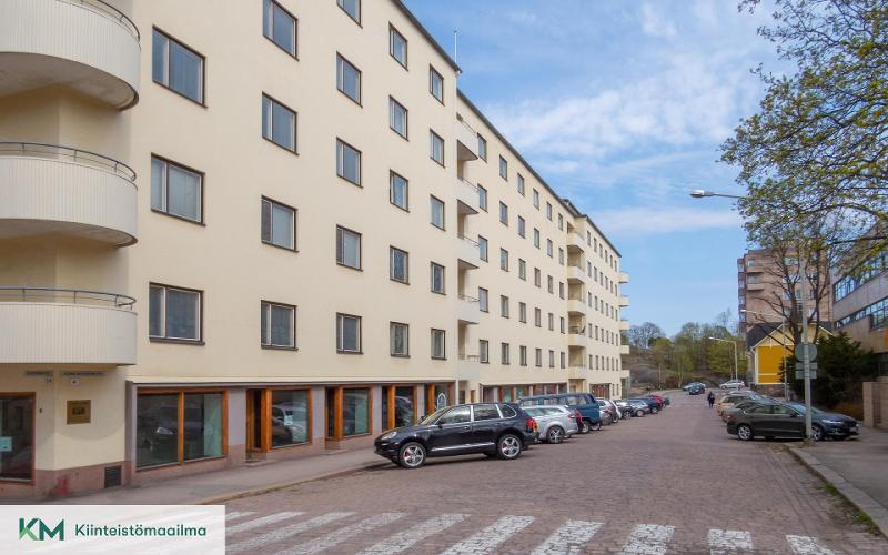 Korkeavuorenkatu 2-4, Kotkansaari, Kotka