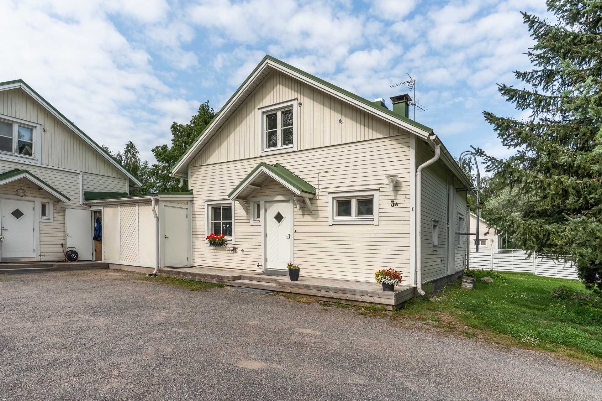 Syvärannankuja 3, Tuusula
