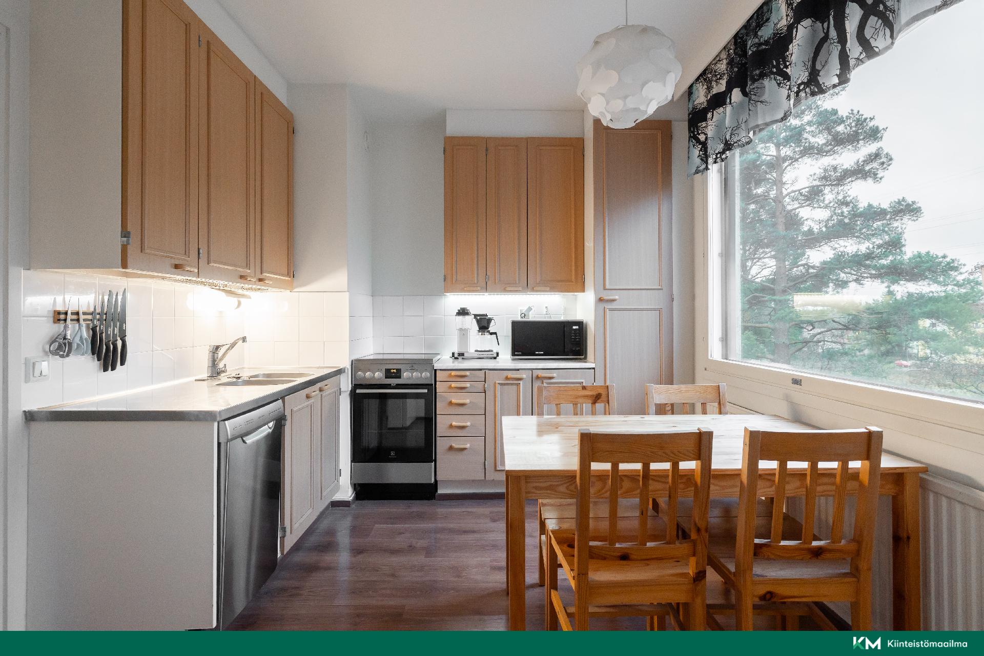 Taatonkatu 3, Hovila, Kotka