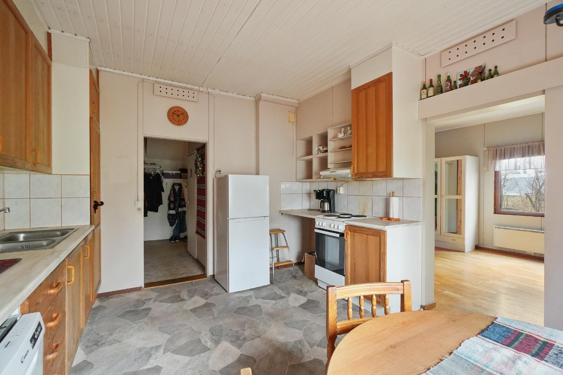 Muuntajankatu 13, Patastenmäki, Riihimäki