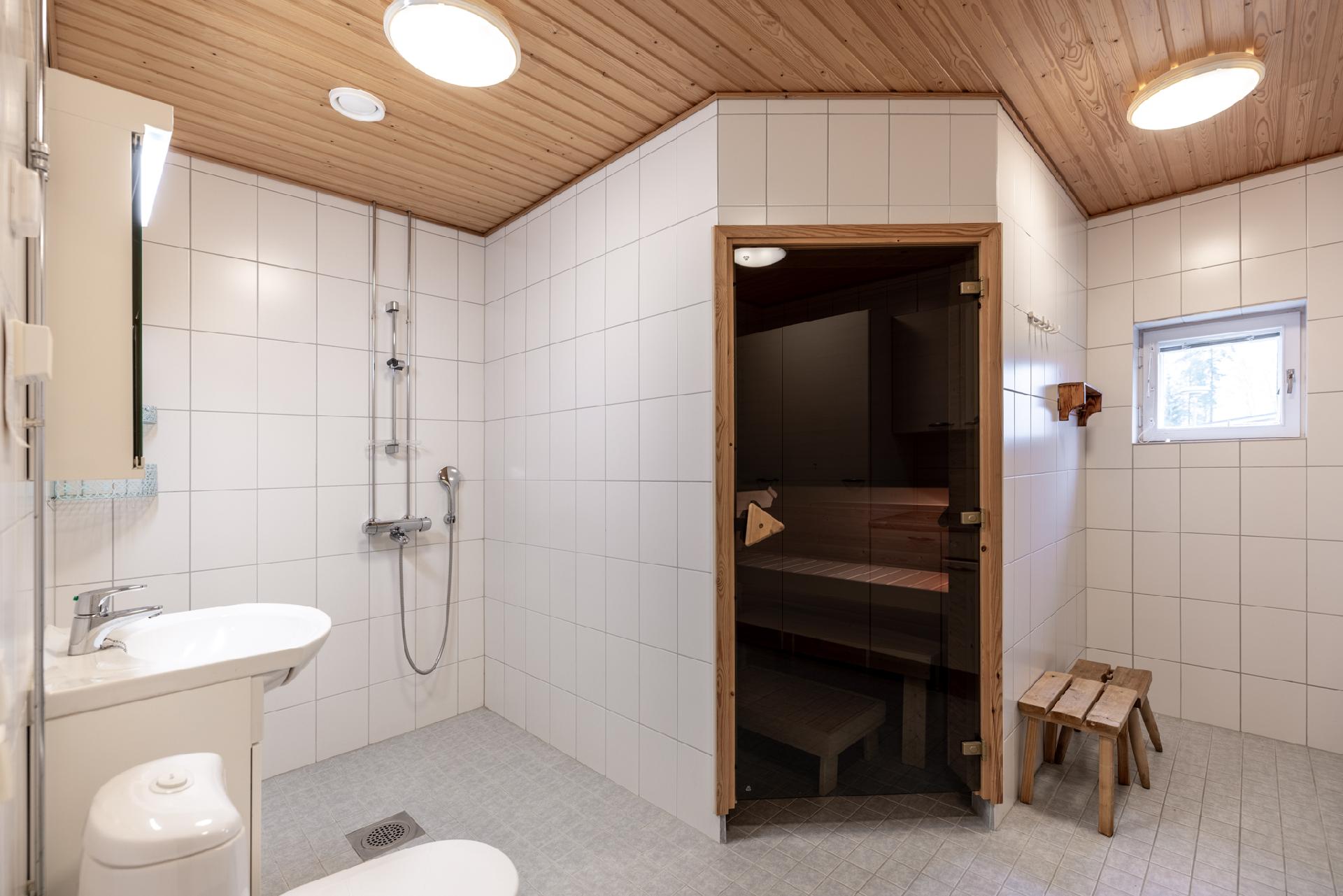 Rovastinkuja 1, Kangasniemi