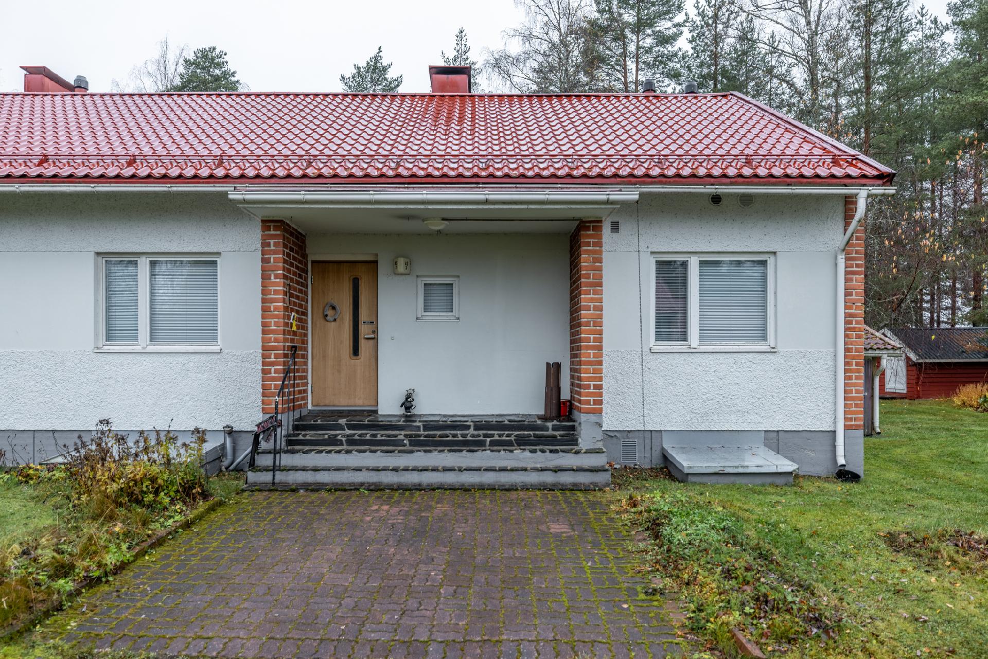 Rovastinkuja 1, Kangasniemi