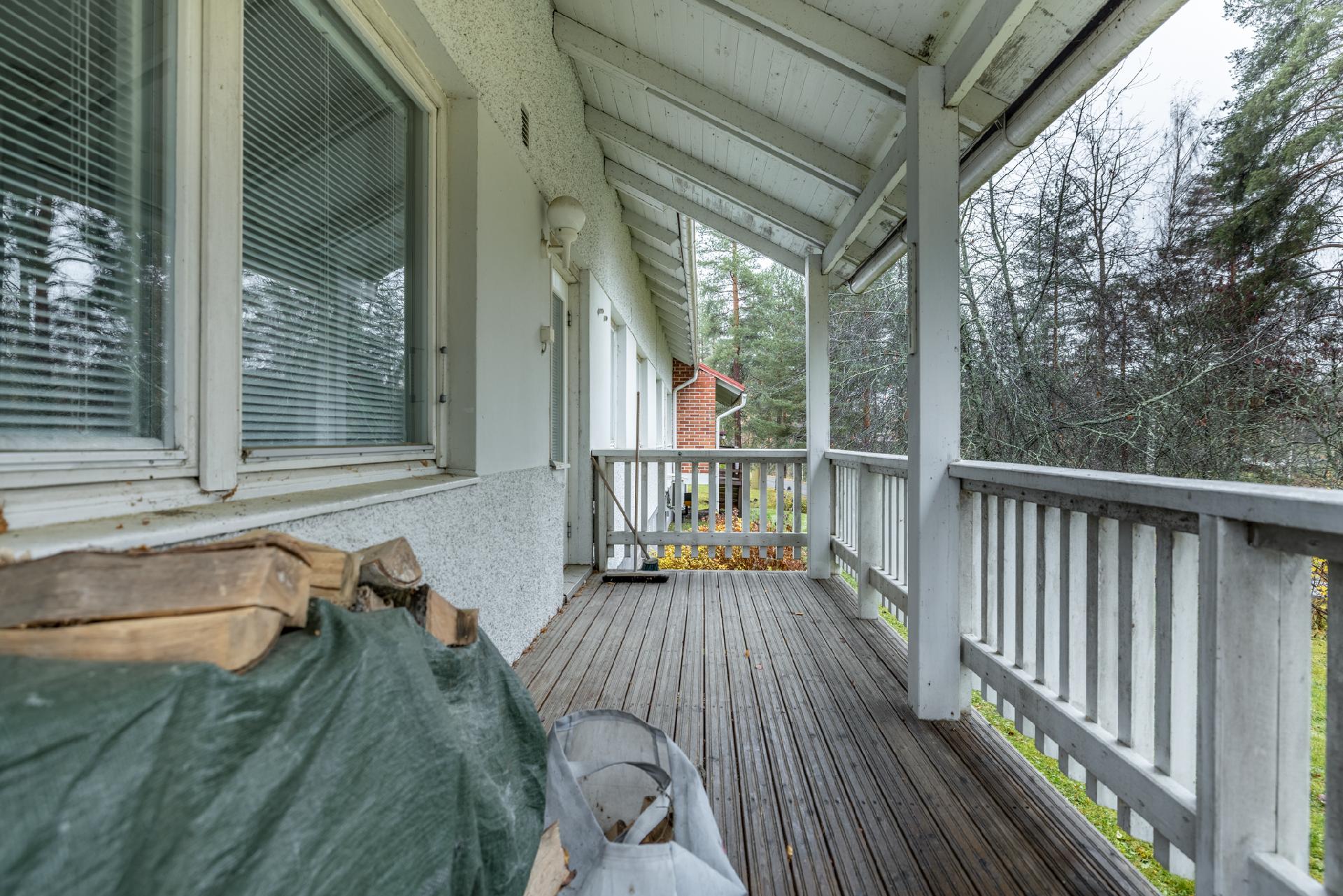 Rovastinkuja 1, Kangasniemi