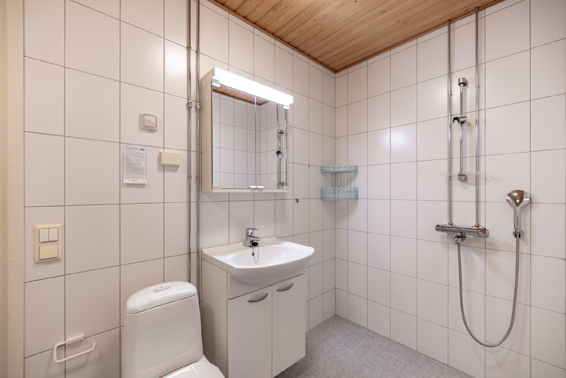 Rovastinkuja 1, Kangasniemi