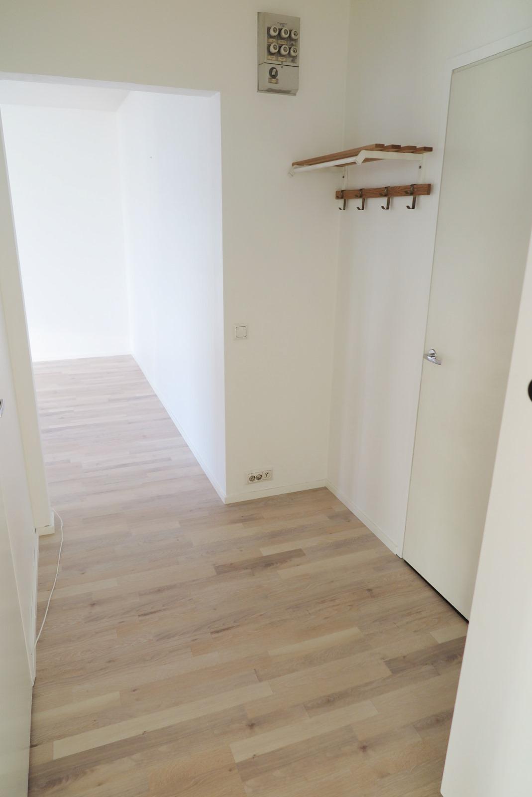 eteisestä olohuoneeseen