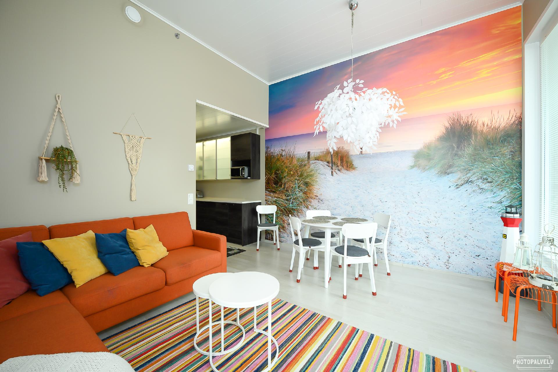 Olohuoneessa kaunis valokuvatapetti