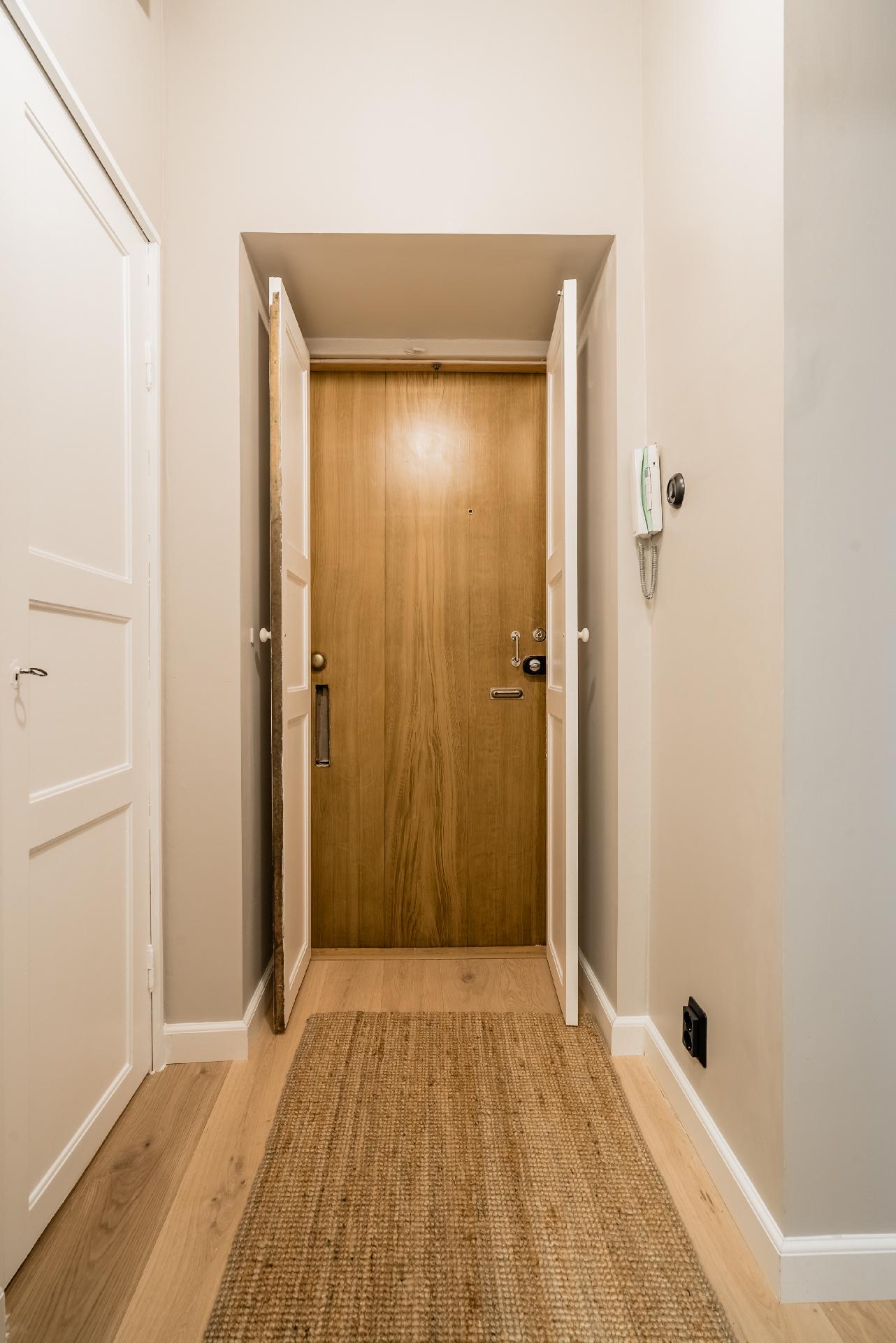 Meritullinkatu 6, Kruununhaka, Helsinki