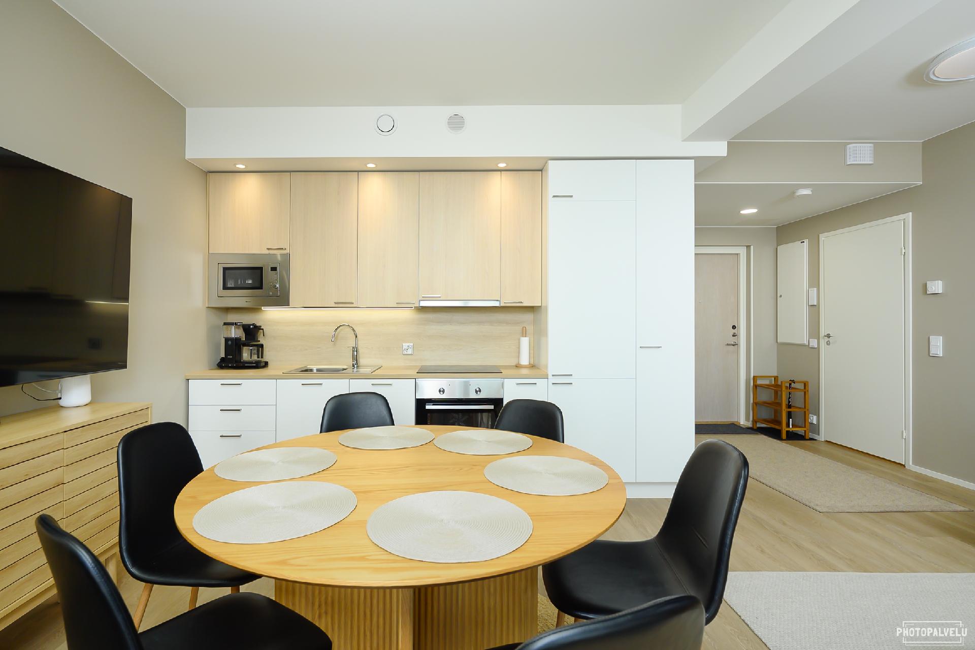 Keittiötila, ruokailu