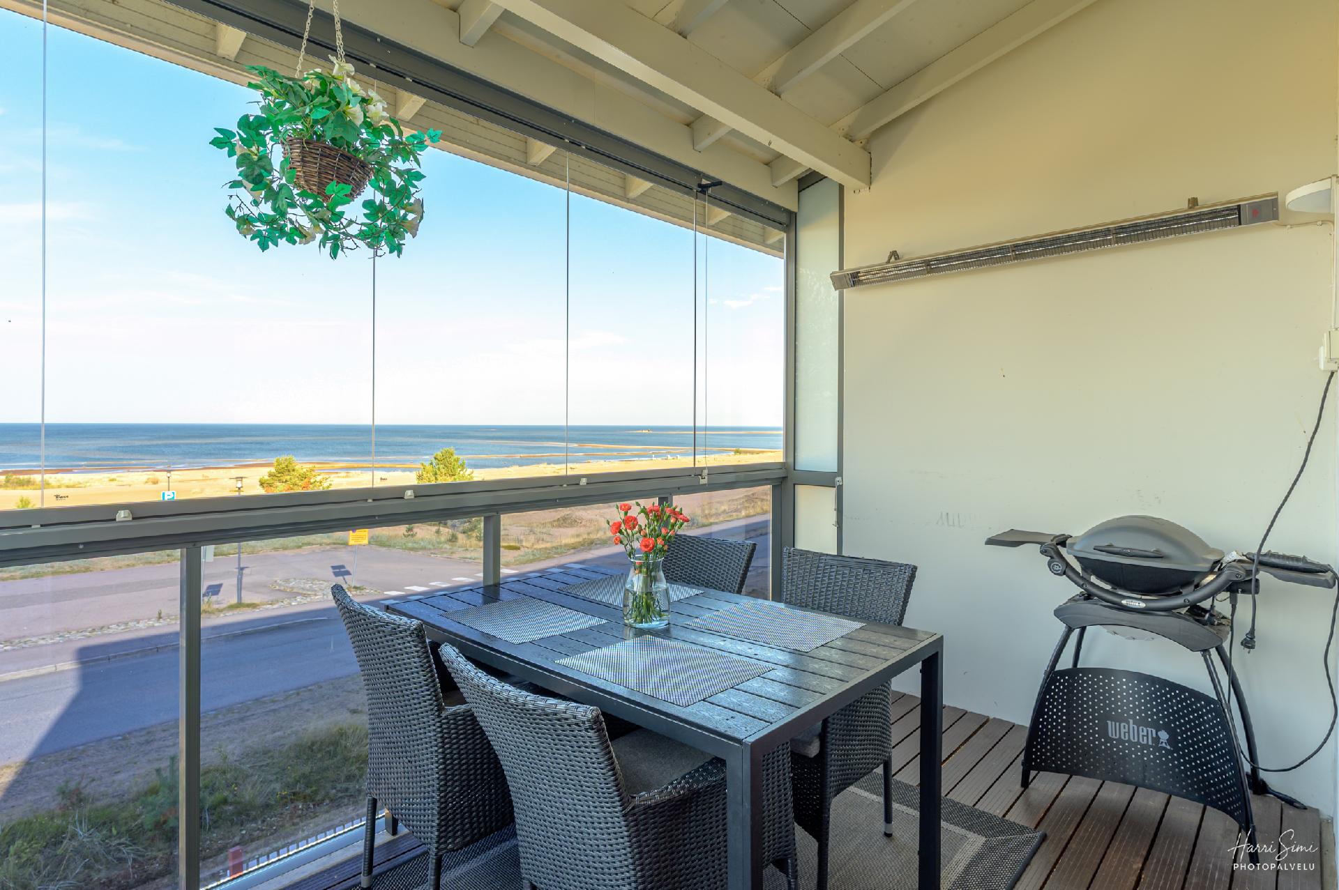 Parveke ja sen näkymät merelle