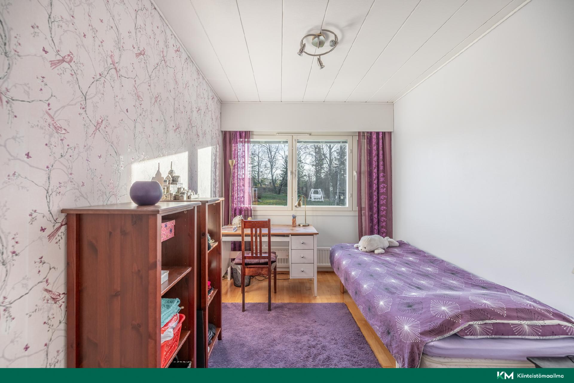 makuuhuone1 / kalustettuna