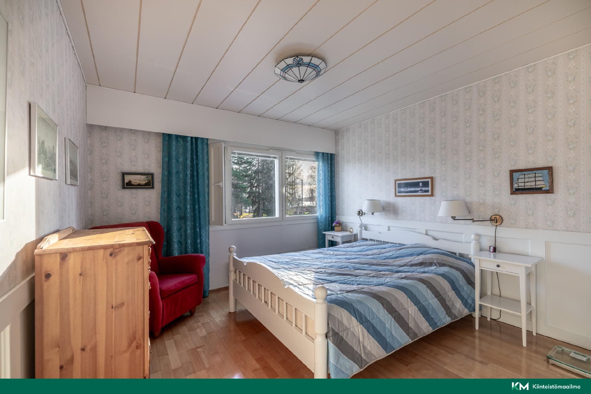 makuuhuone2 / kalustettuna